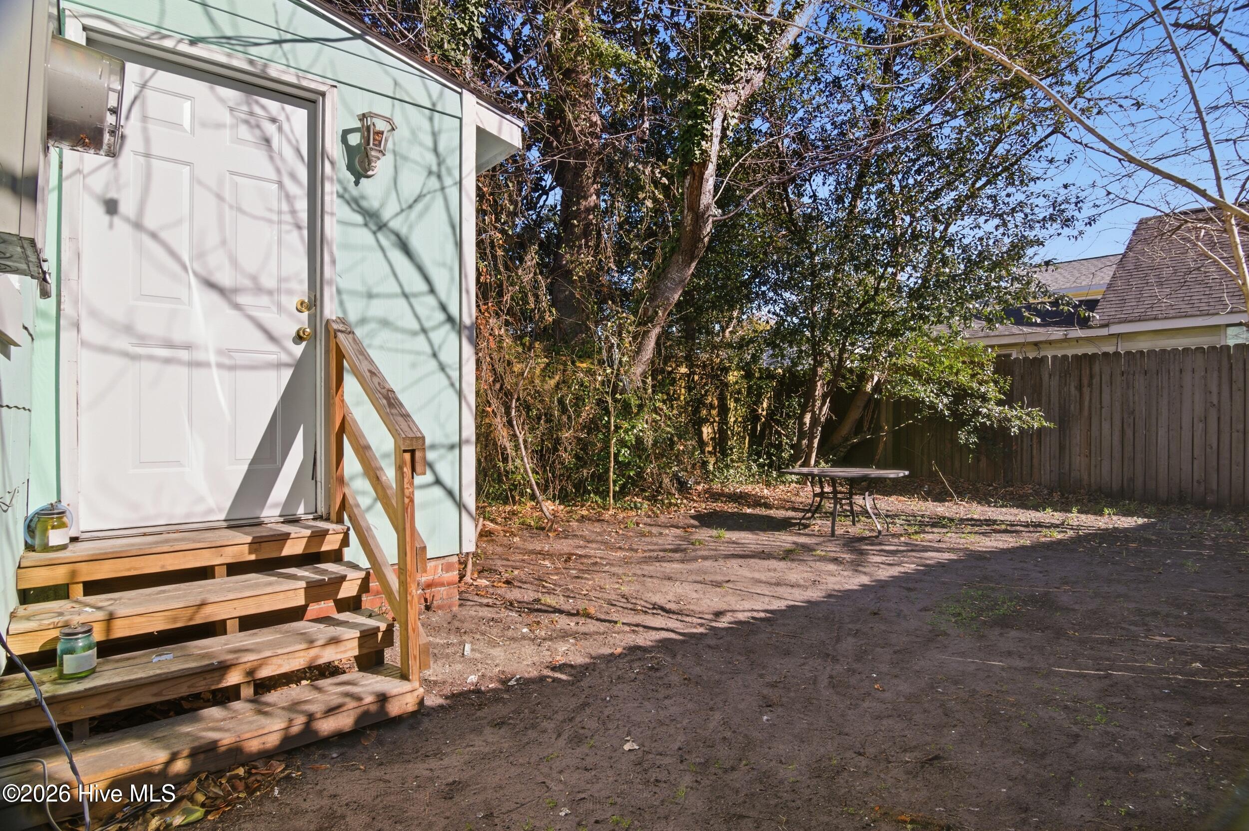 100558258 | Photo 24