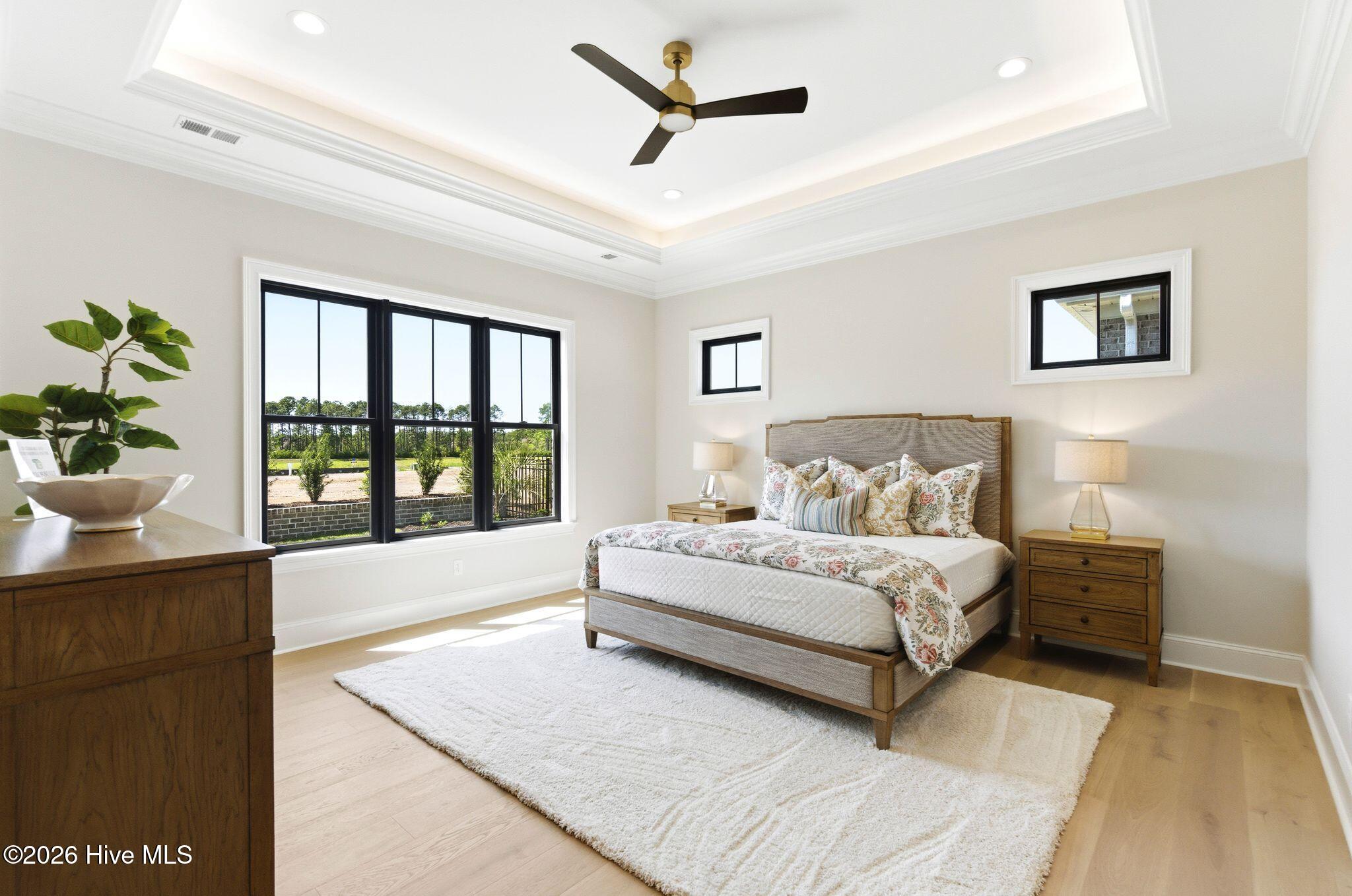 100570119 | Photo 35