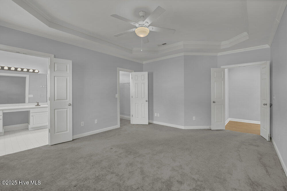 100546133 | Photo 13