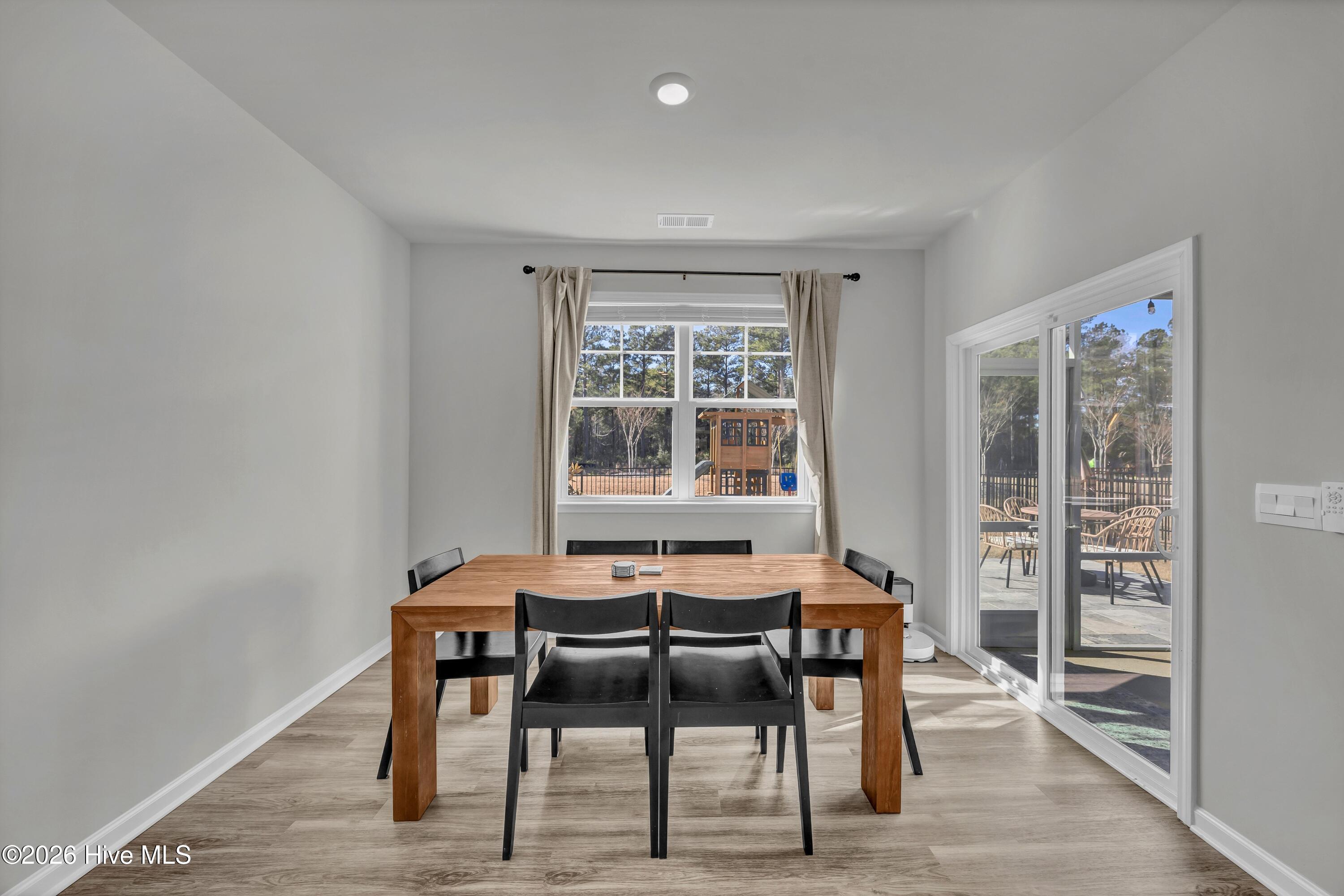 100548554 | Photo 13