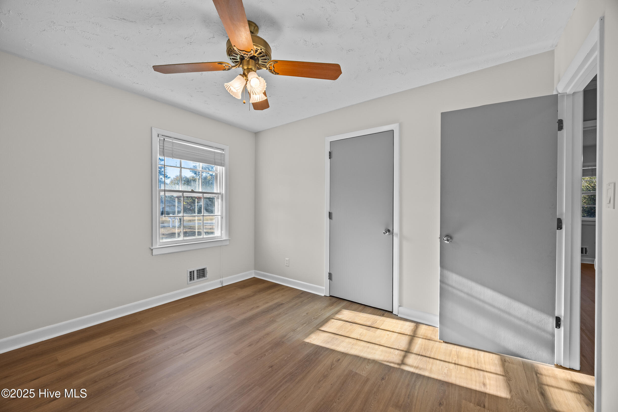 100546031 | Photo 10