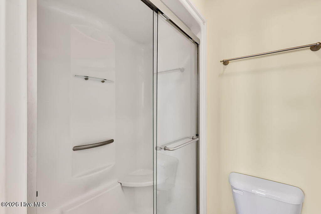 100564963 | Photo 32