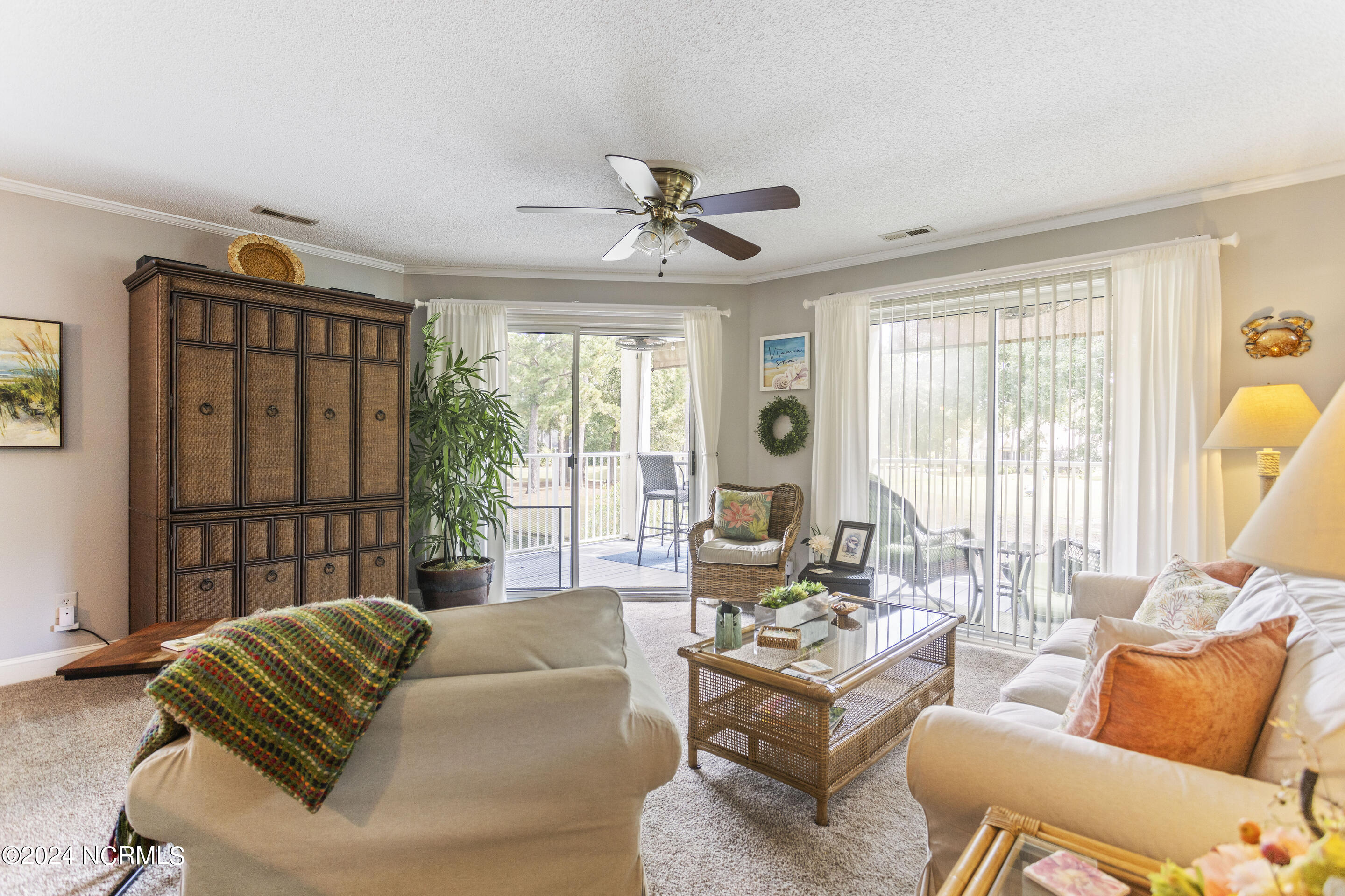 100467588 | Photo 15