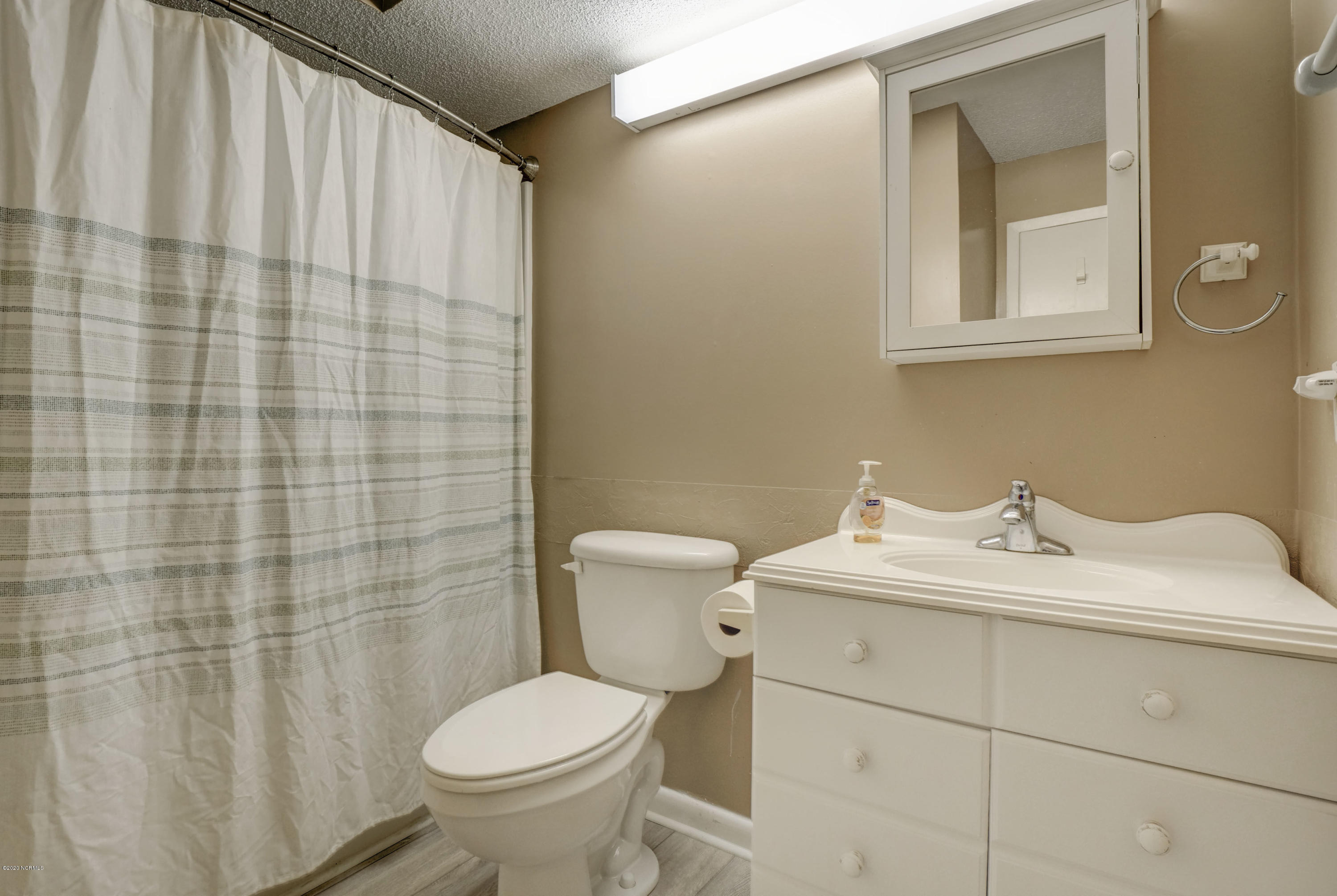 100527607 | Photo 17