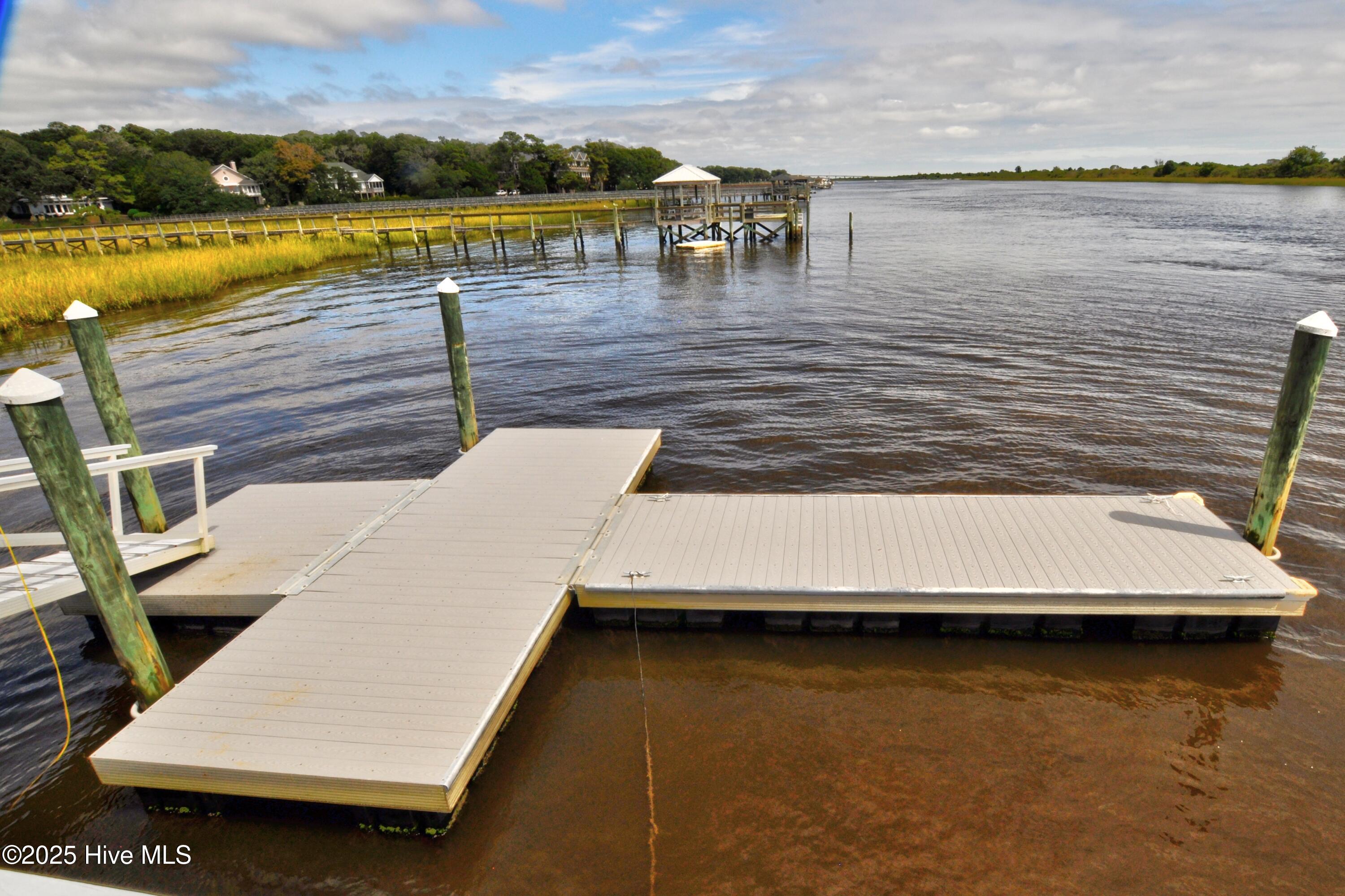 100529014 | Photo 41