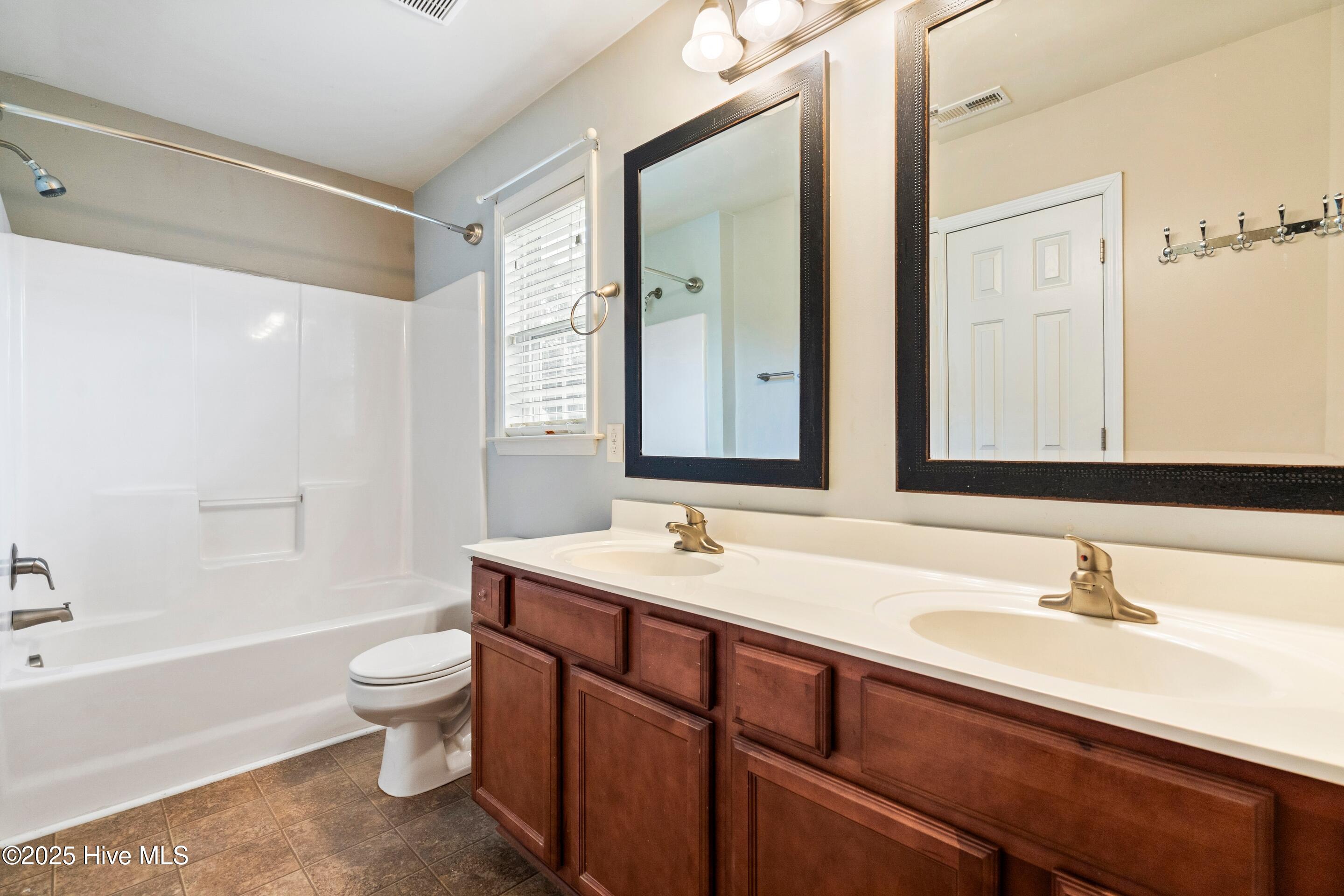 100530465 | Photo 31