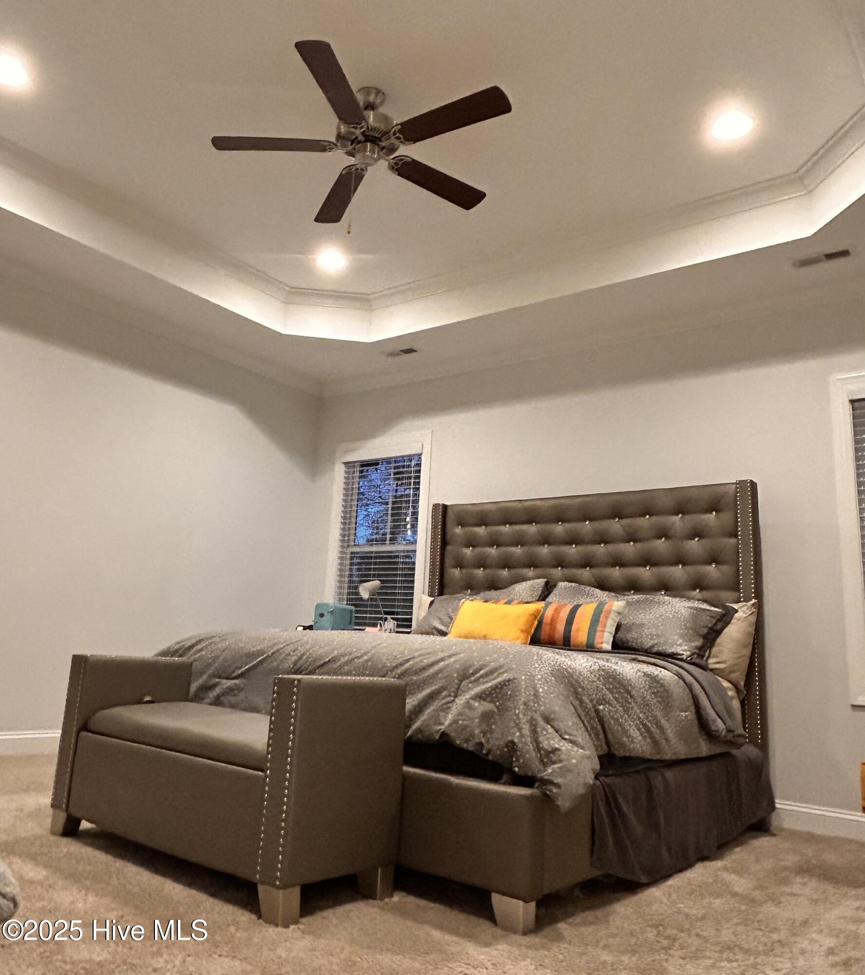 100492599 | Photo 12