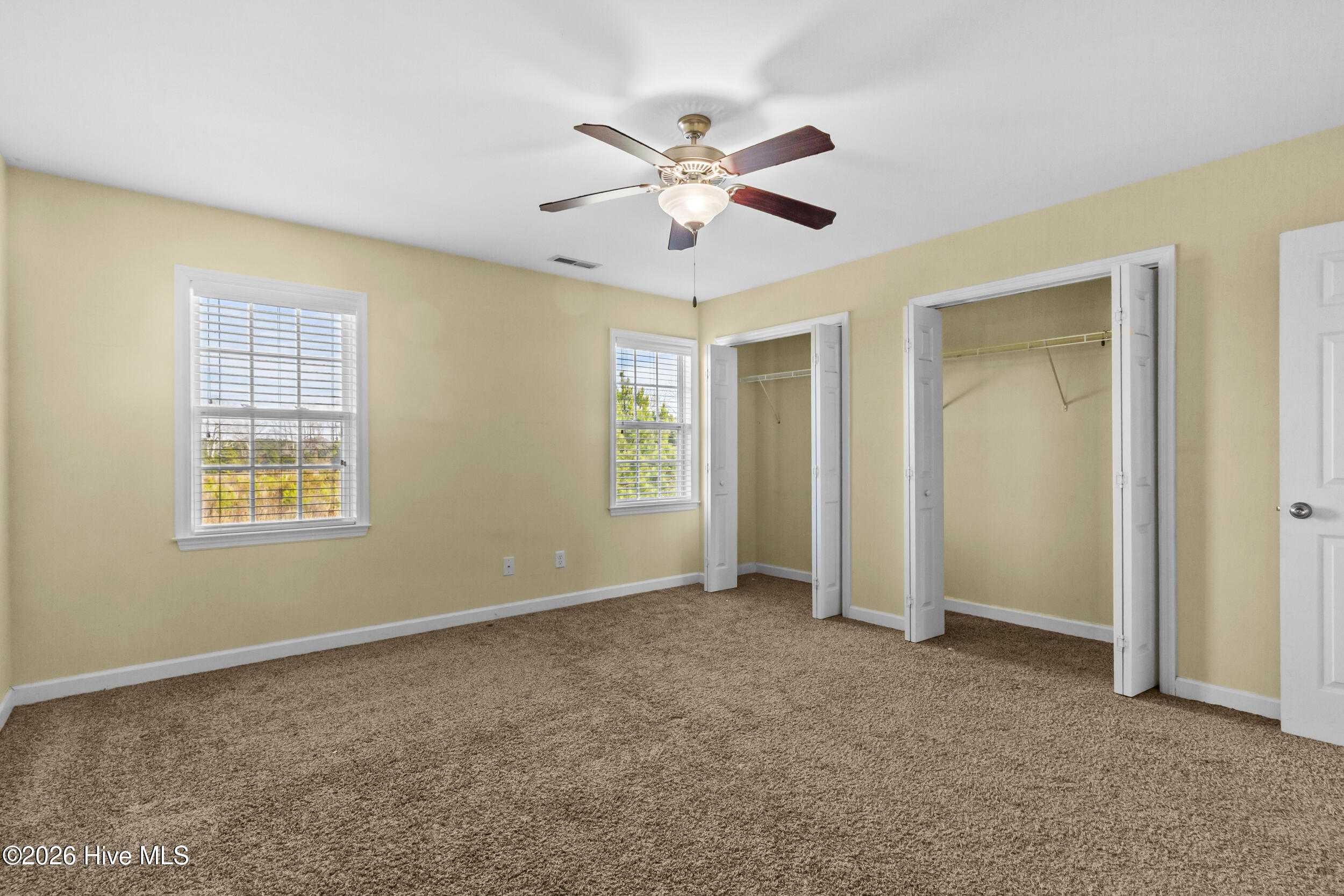 100557945 | Photo 13