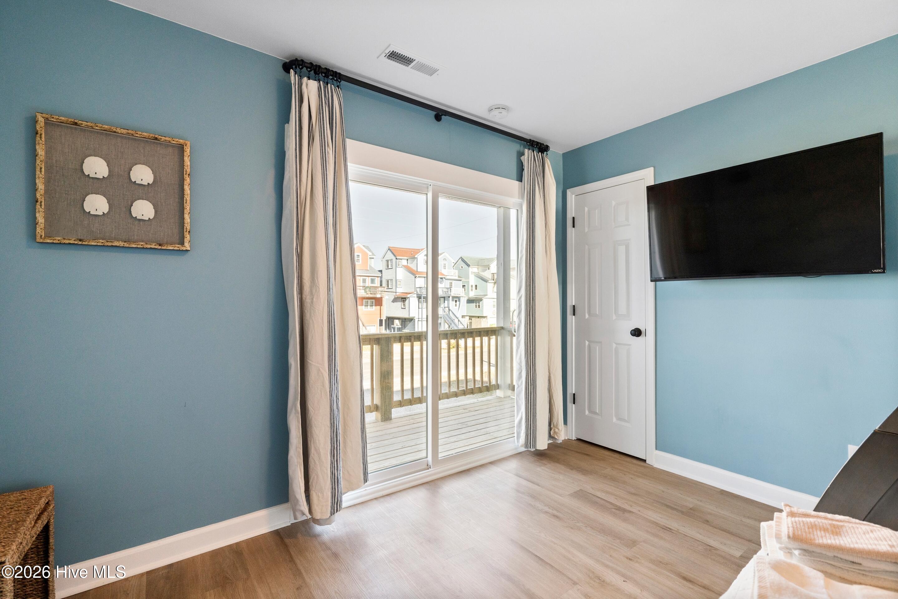 100547634 | Photo 28