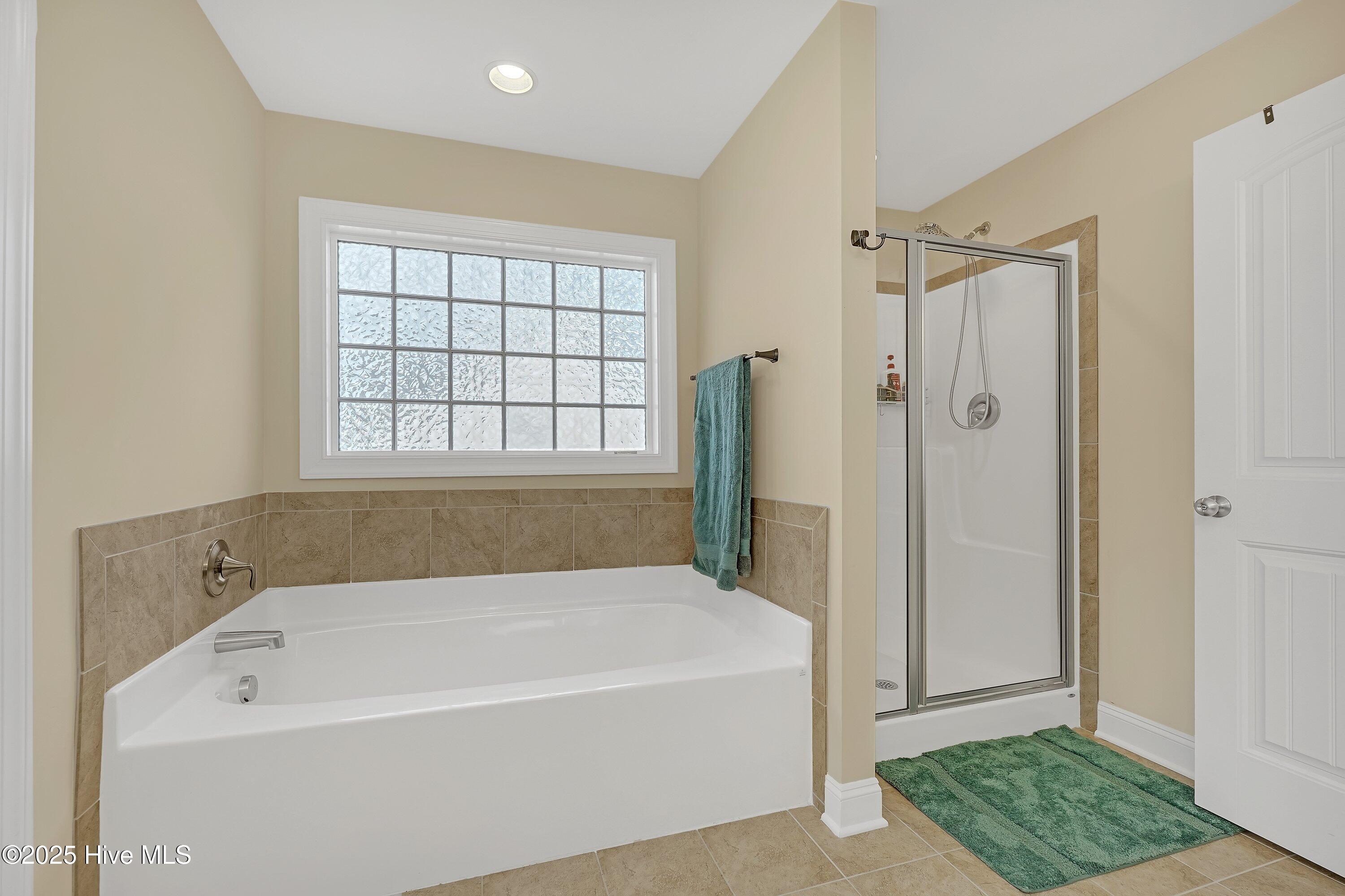 100530262 | Photo 26