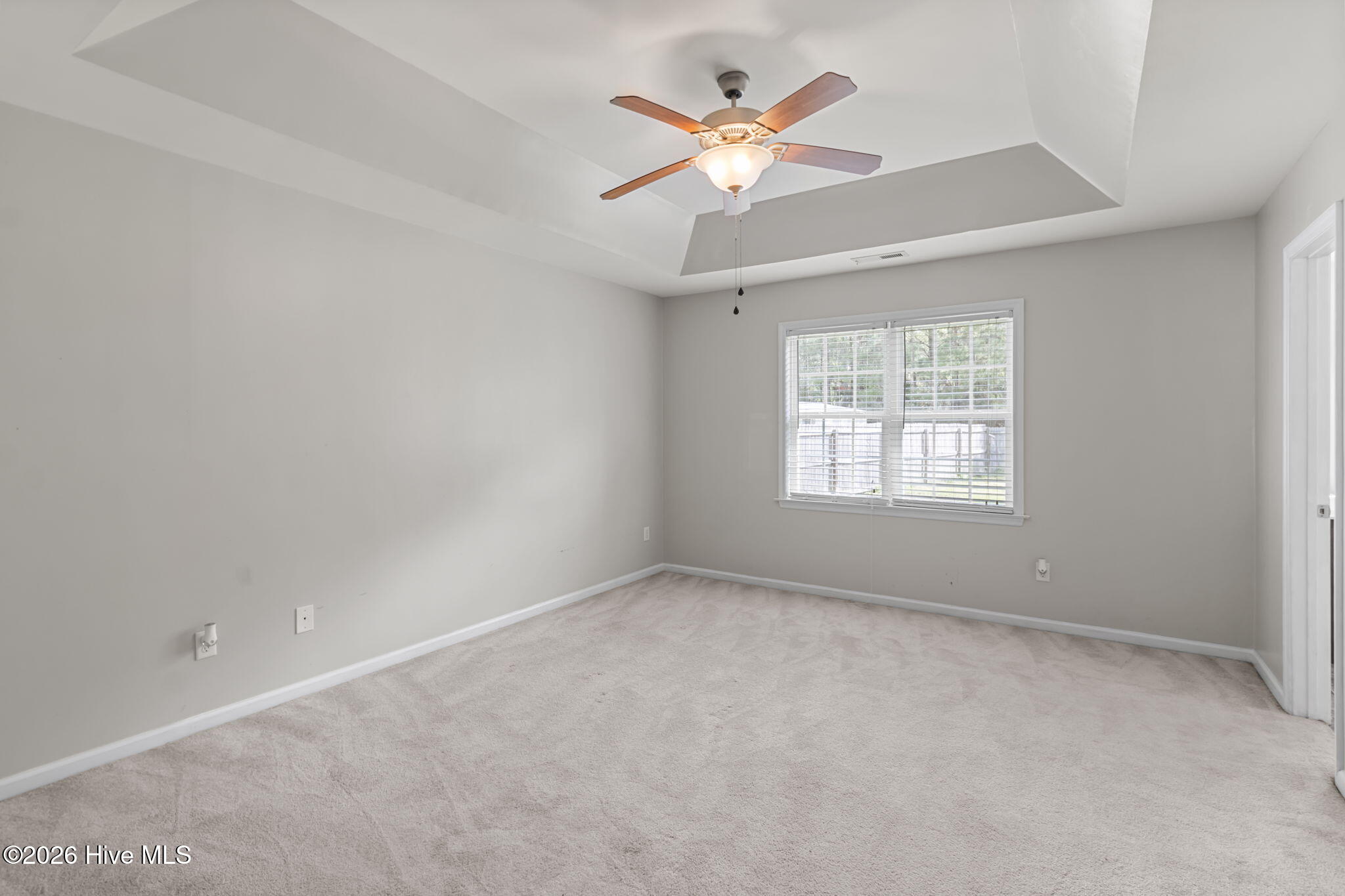 100561505 | Photo 28