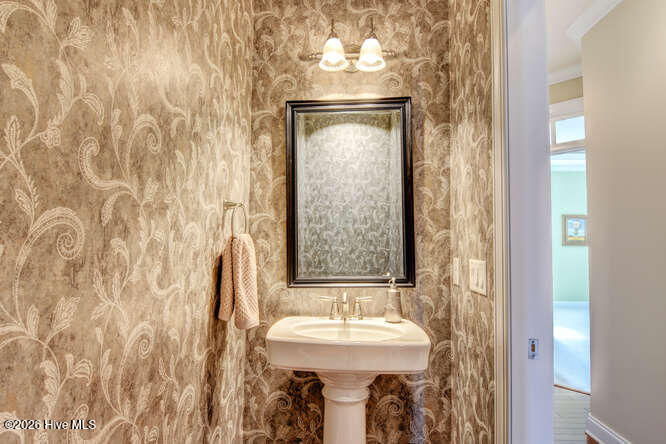 100559785 | Photo 13