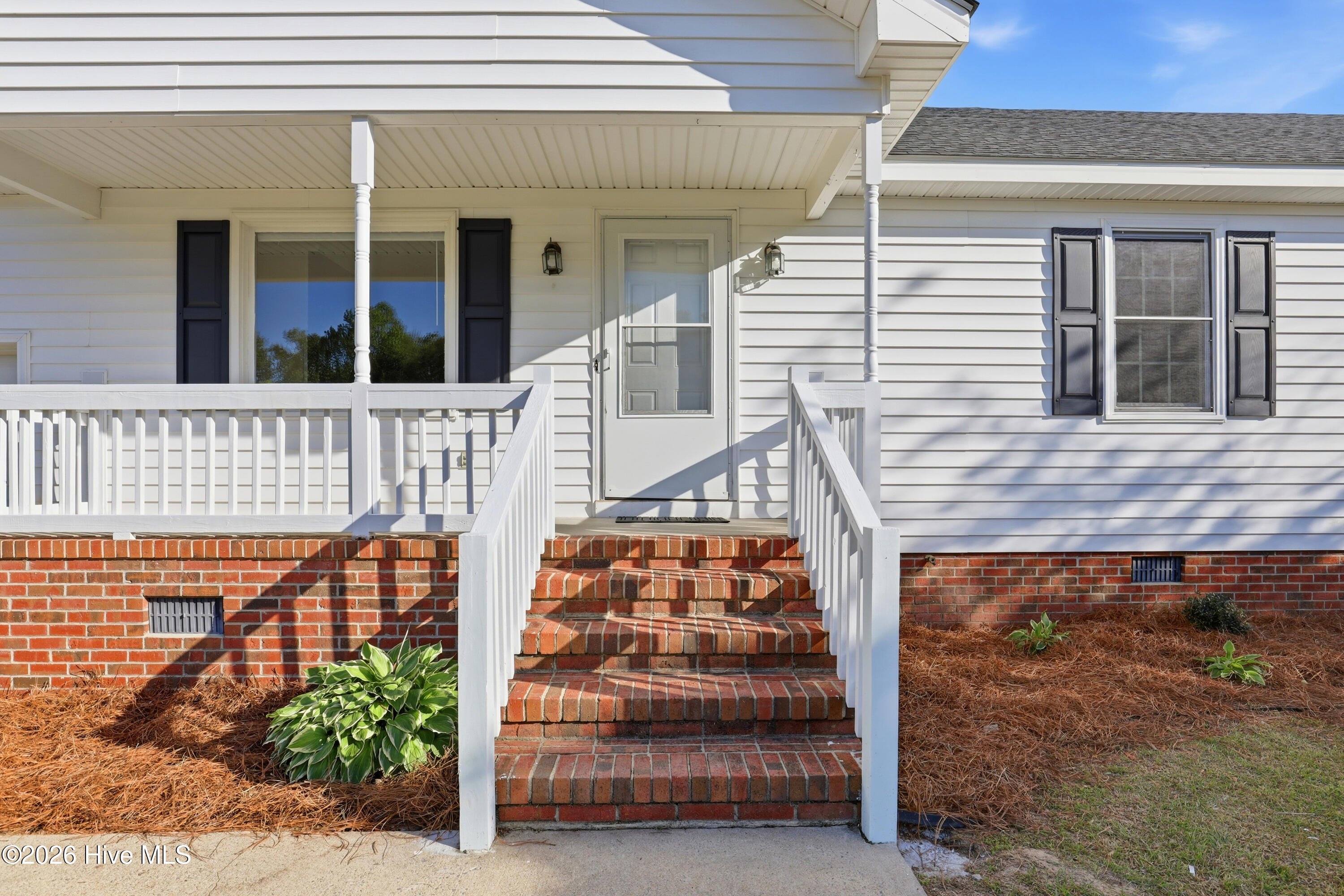 05-110 N Pointe Dr-5