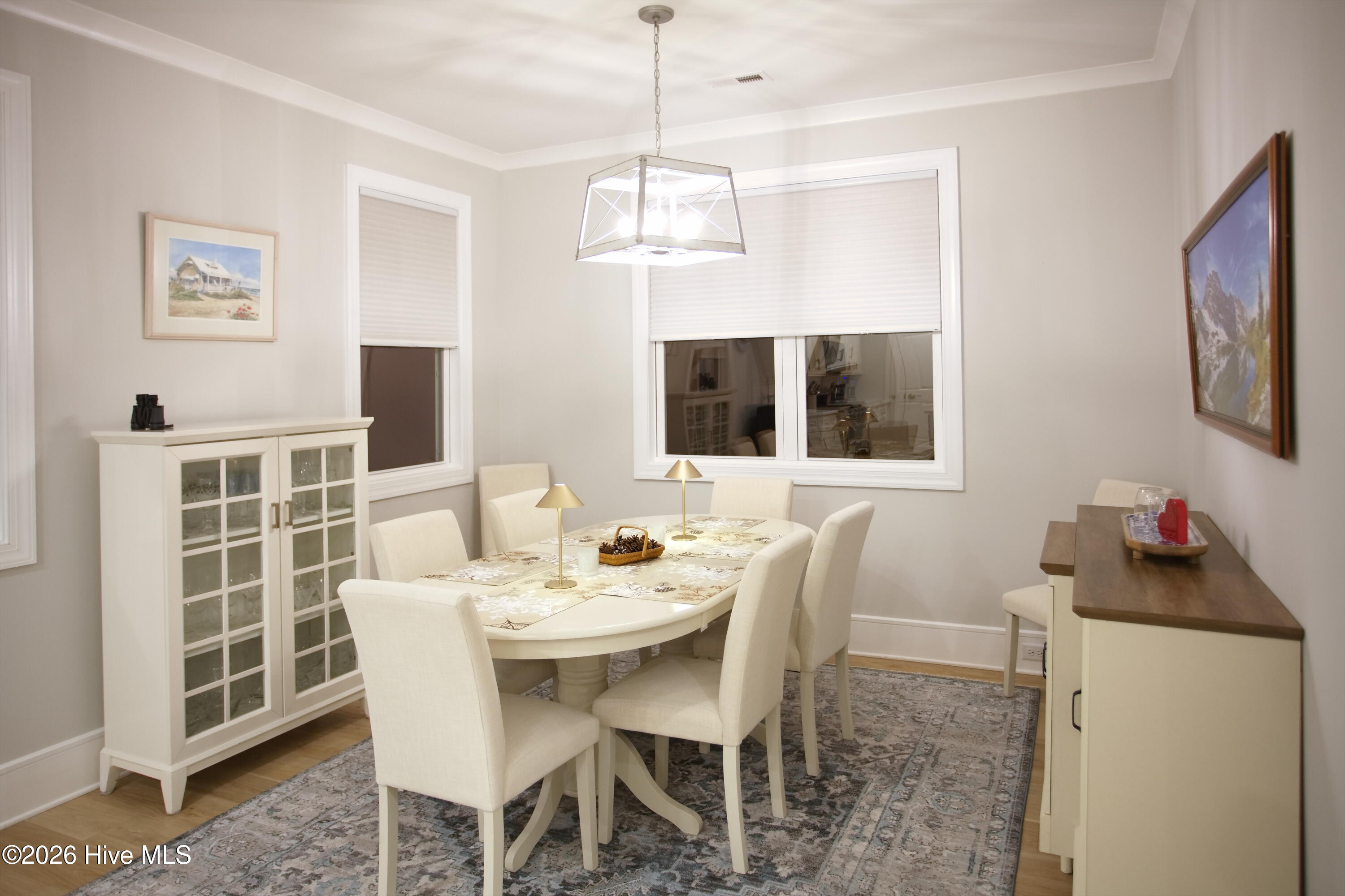 100548790 | Photo 20