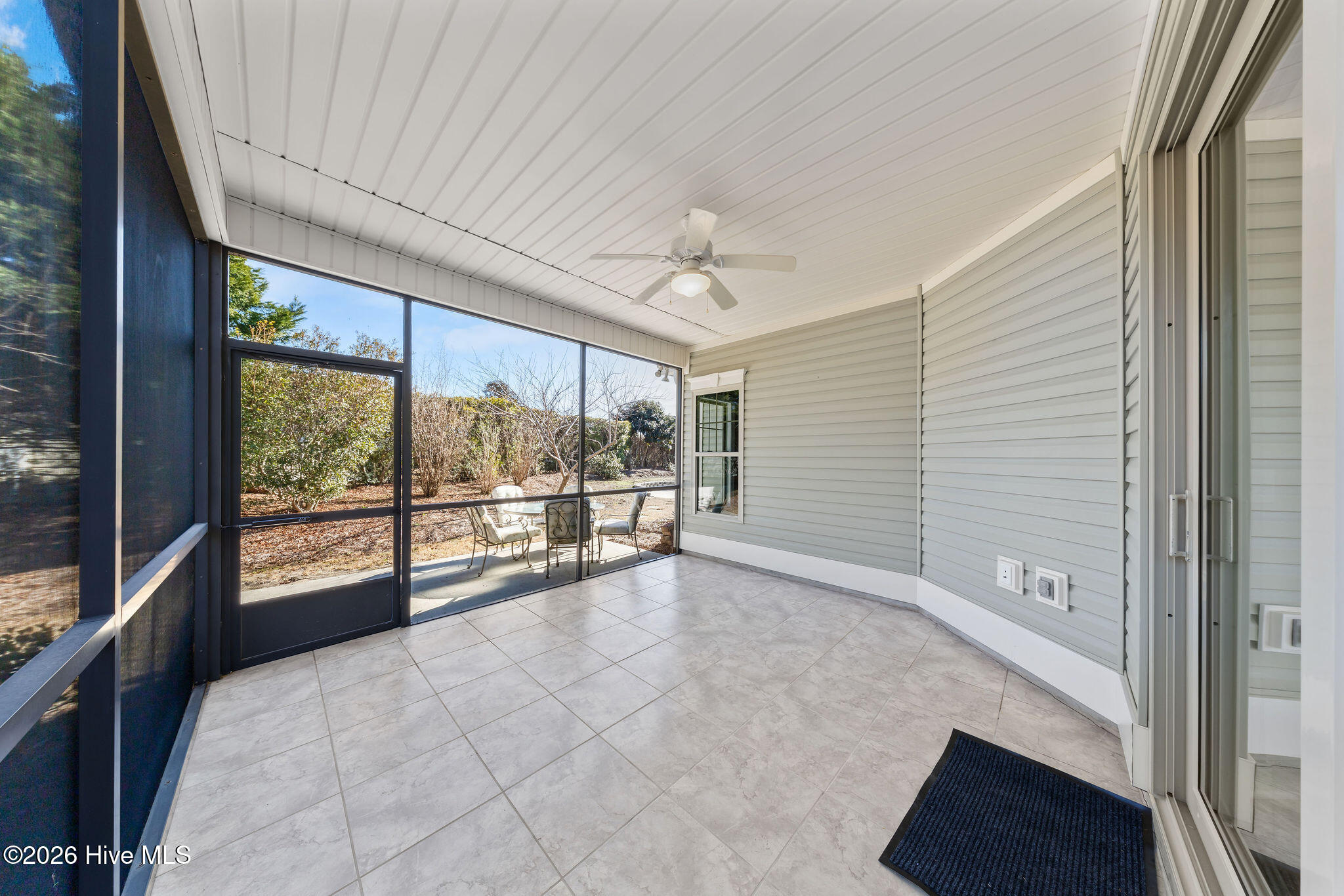 100552477 | Photo 20