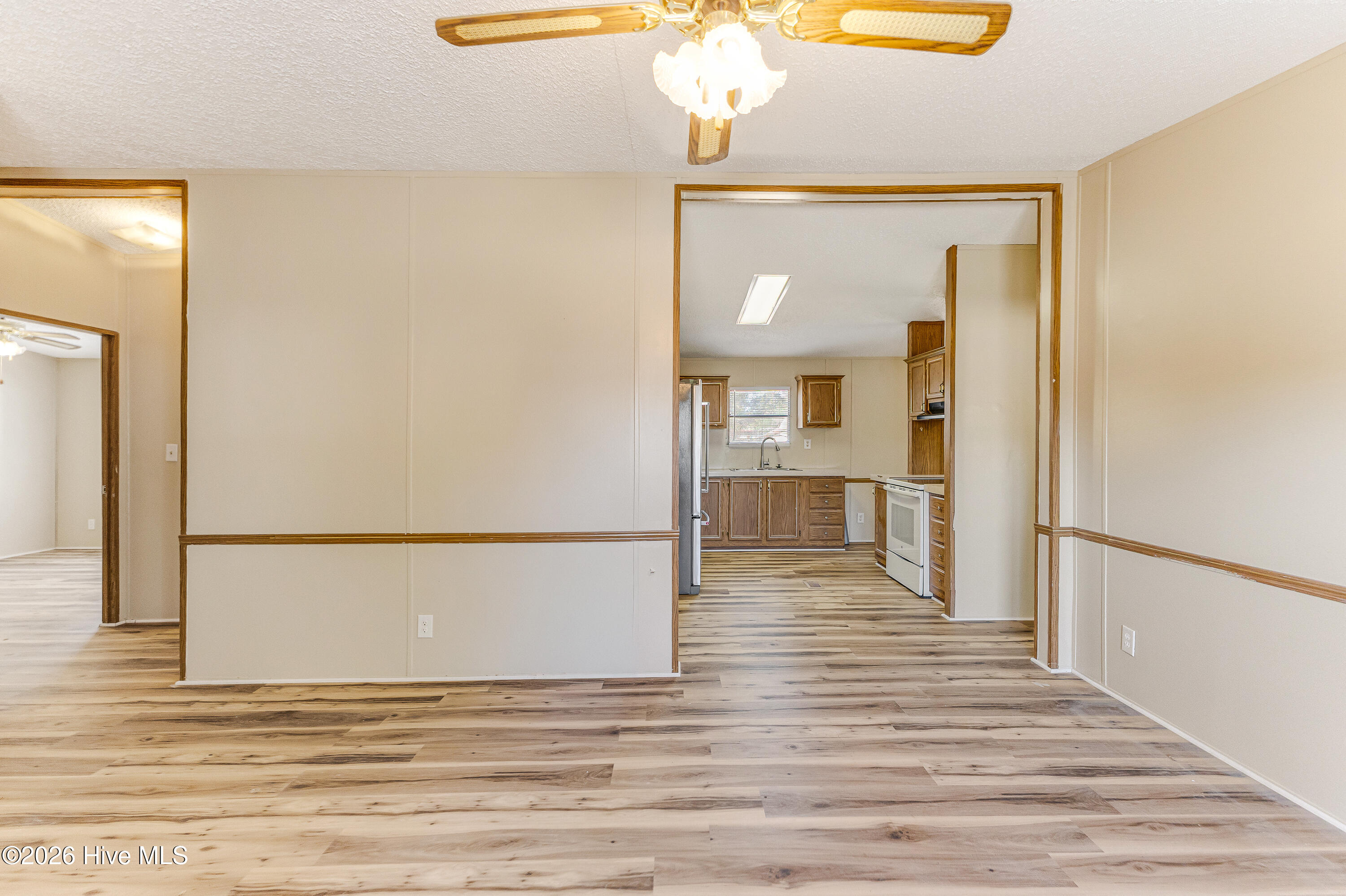 100564179 | Photo 29