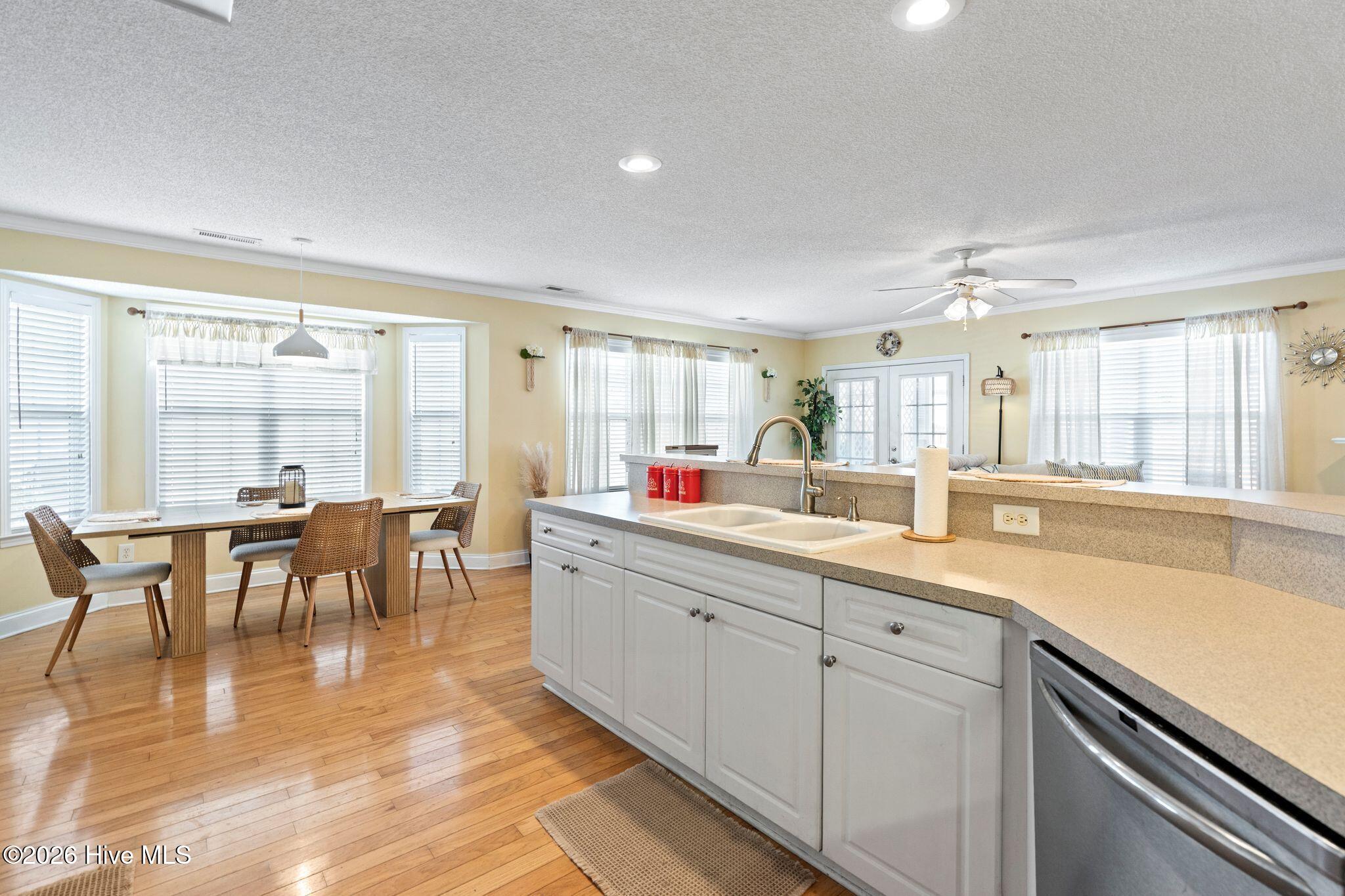 100554747 | Photo 52