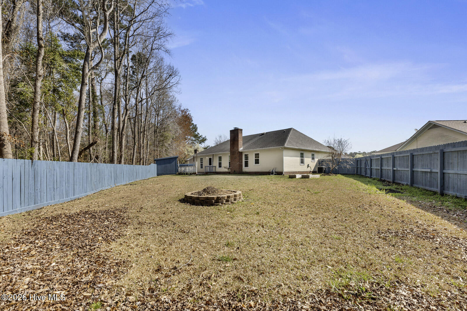 100560676 | Photo 18