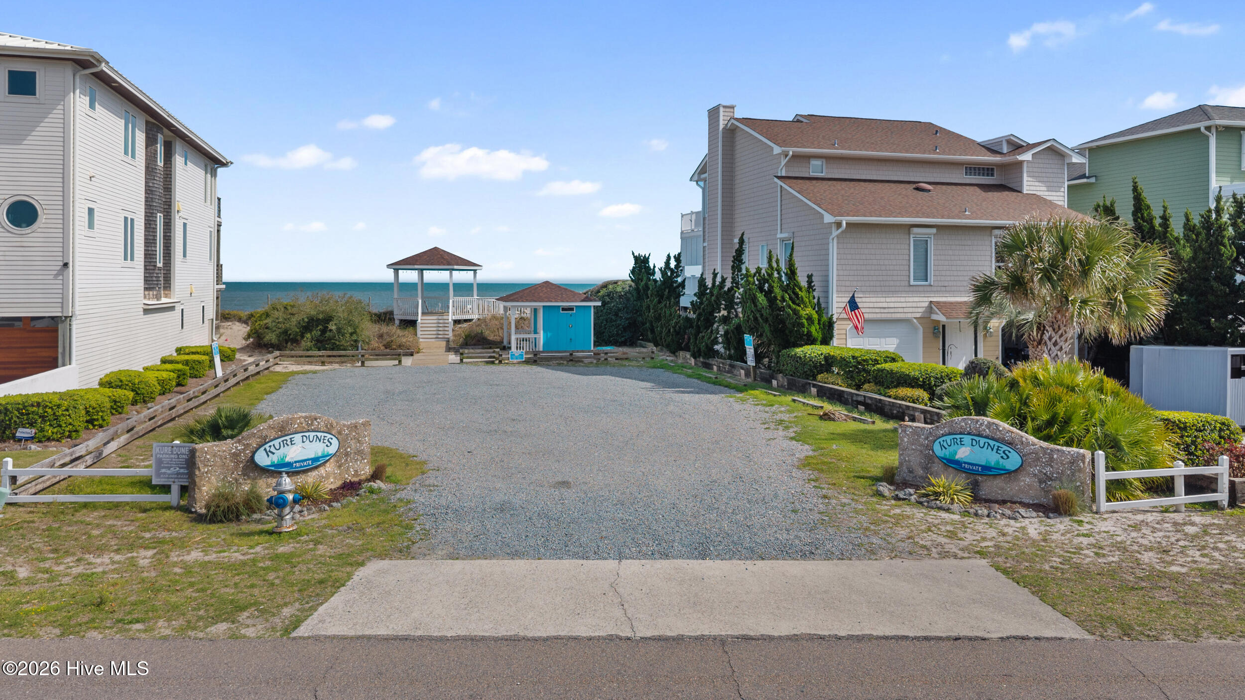 100561472 | Photo 65