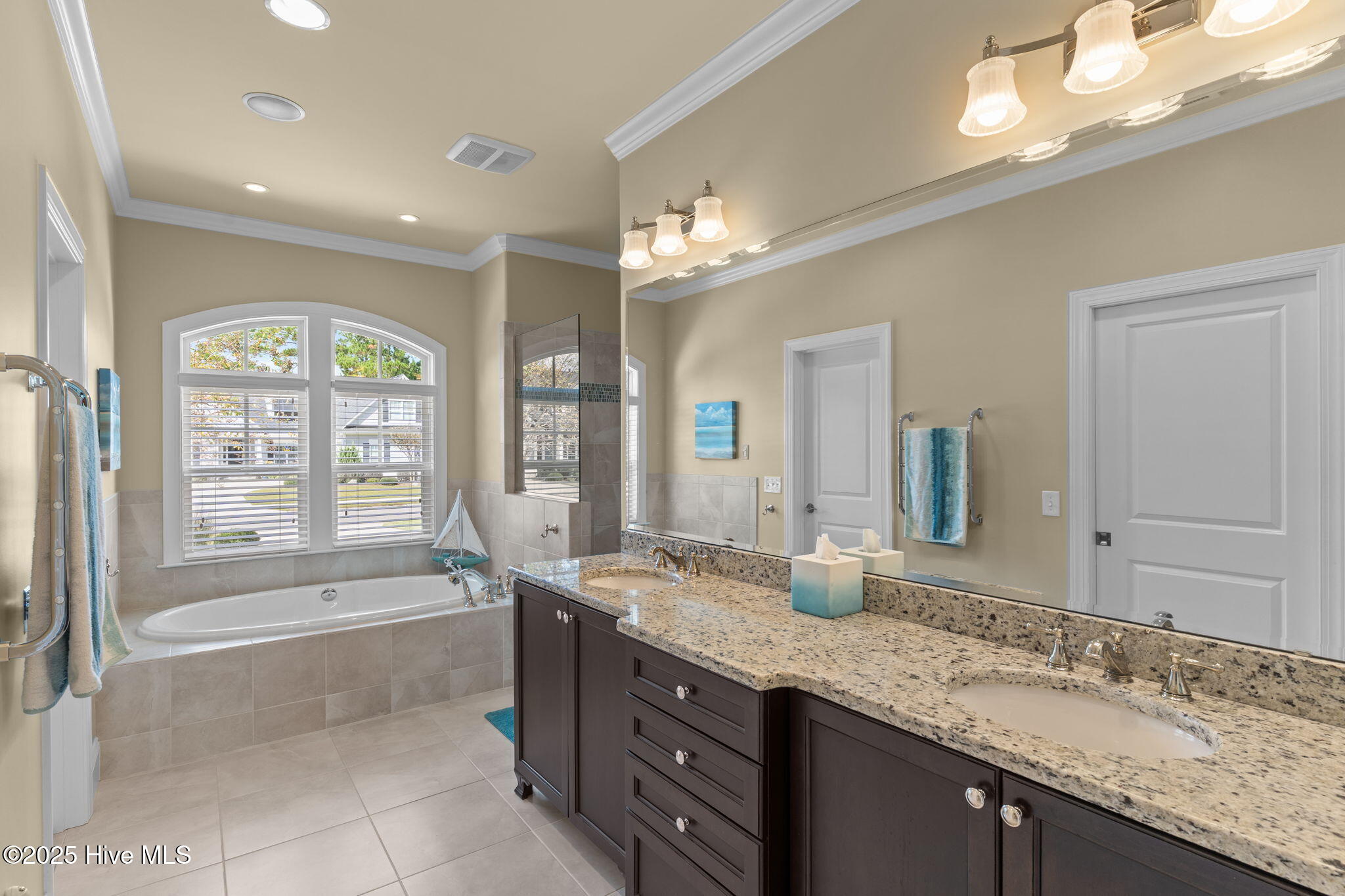 100552271 | Photo 21