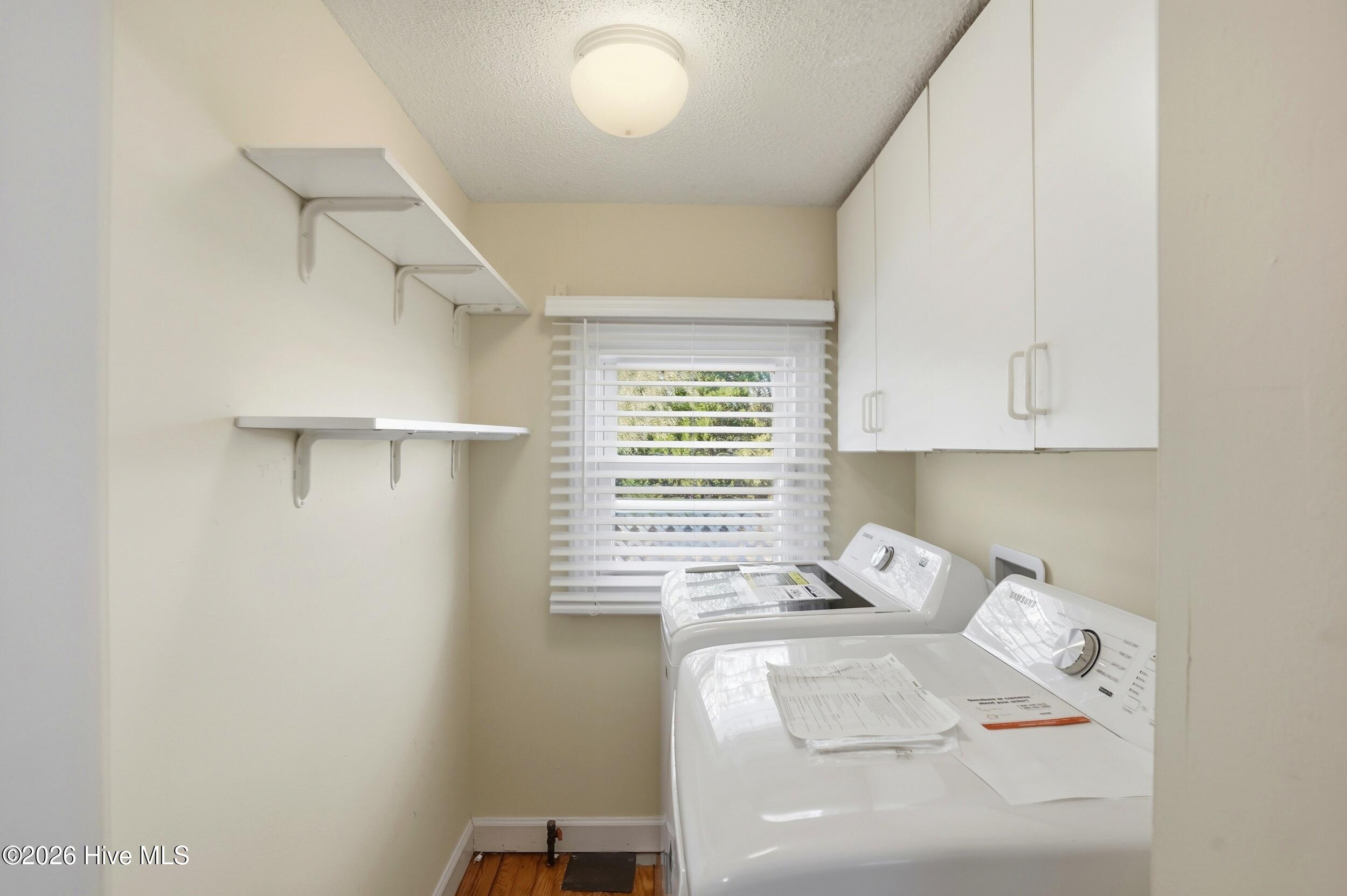 100565709 | Photo 32