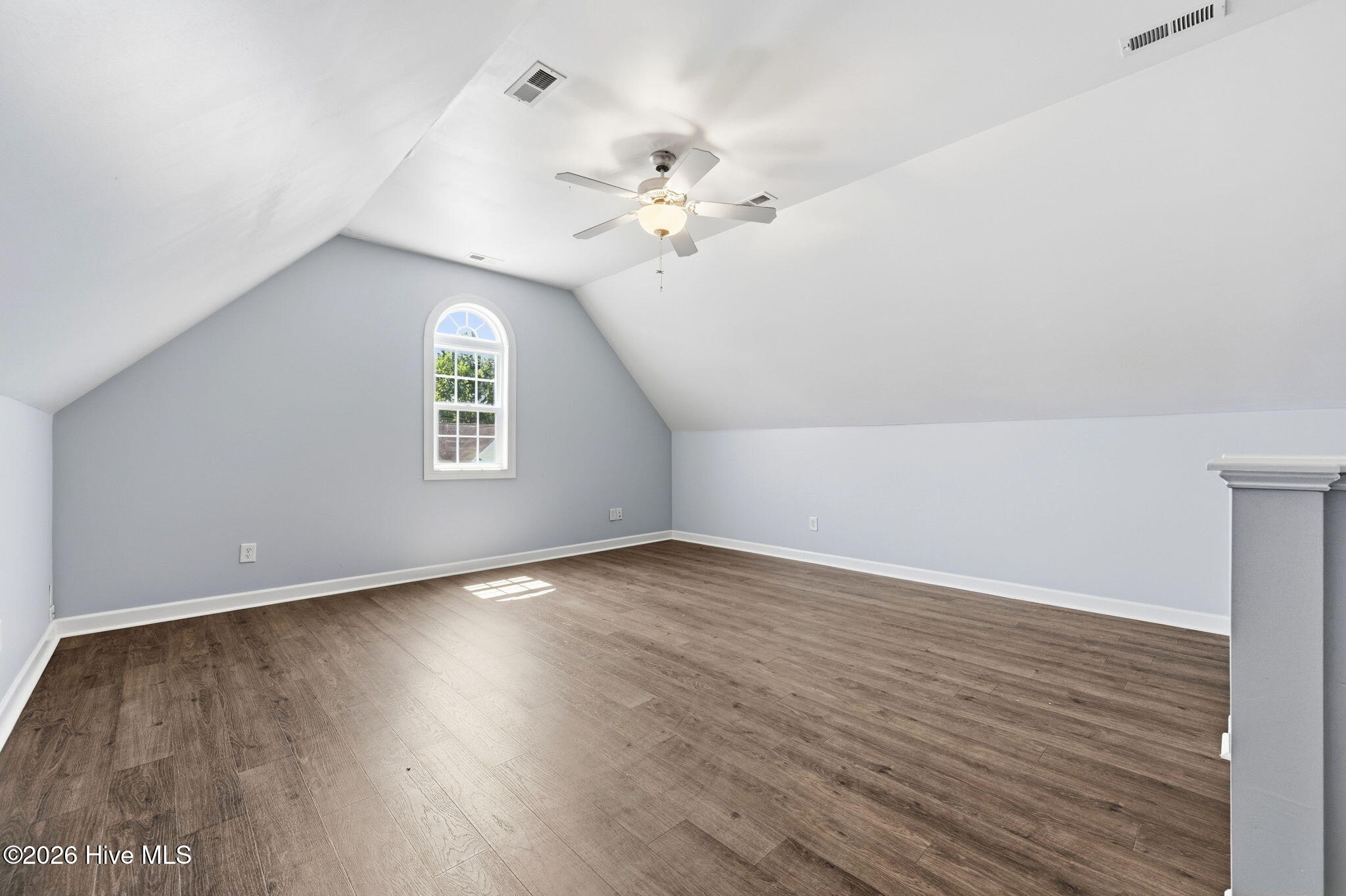 204 Wedgefield Circle,Maple Hill