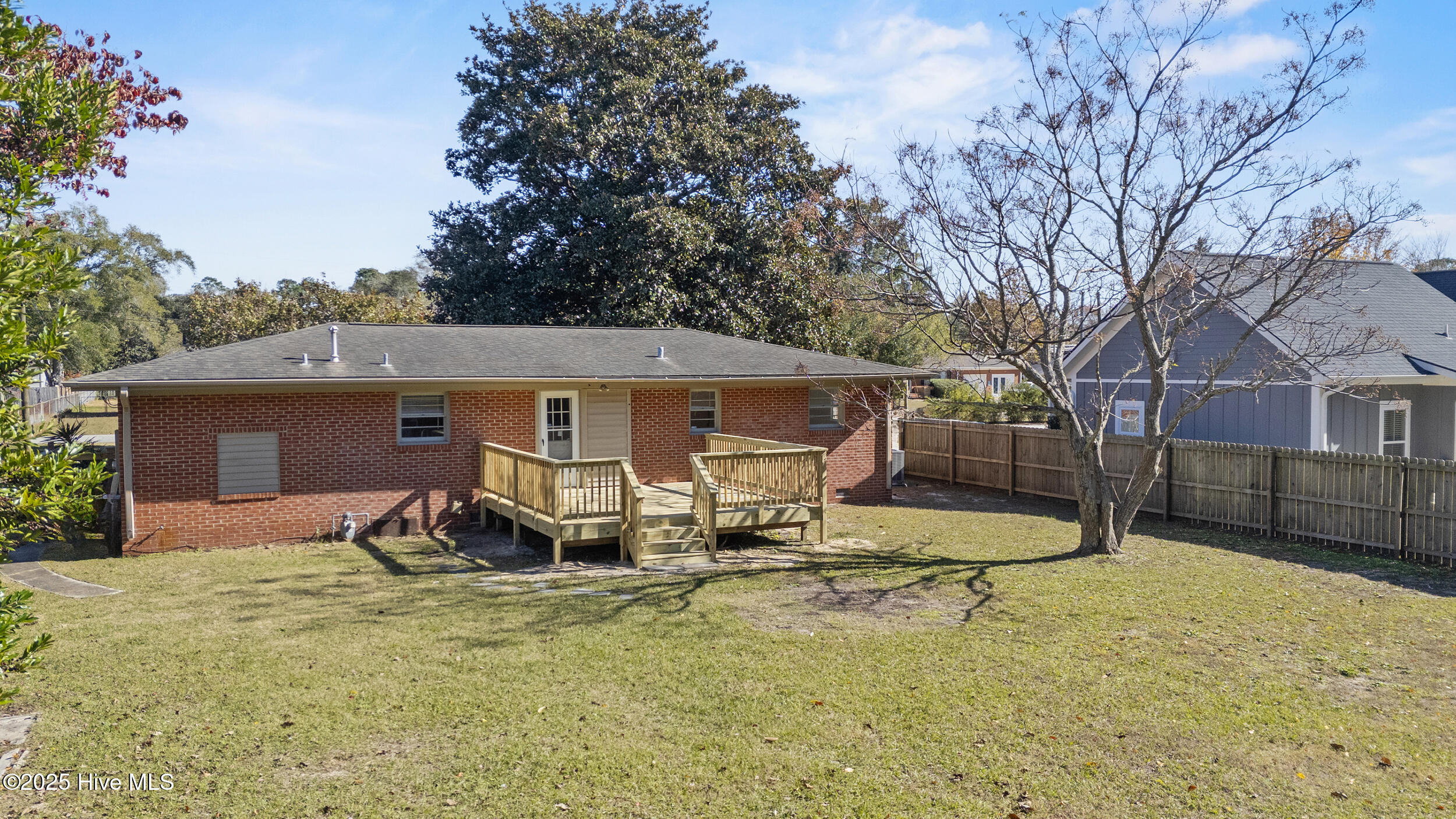 100541080 | Photo 36