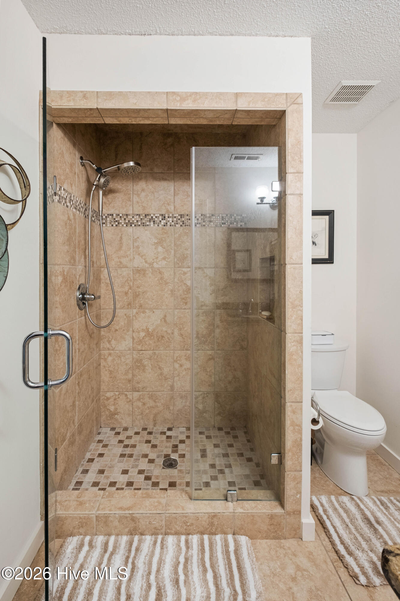 100560889 | Photo 33