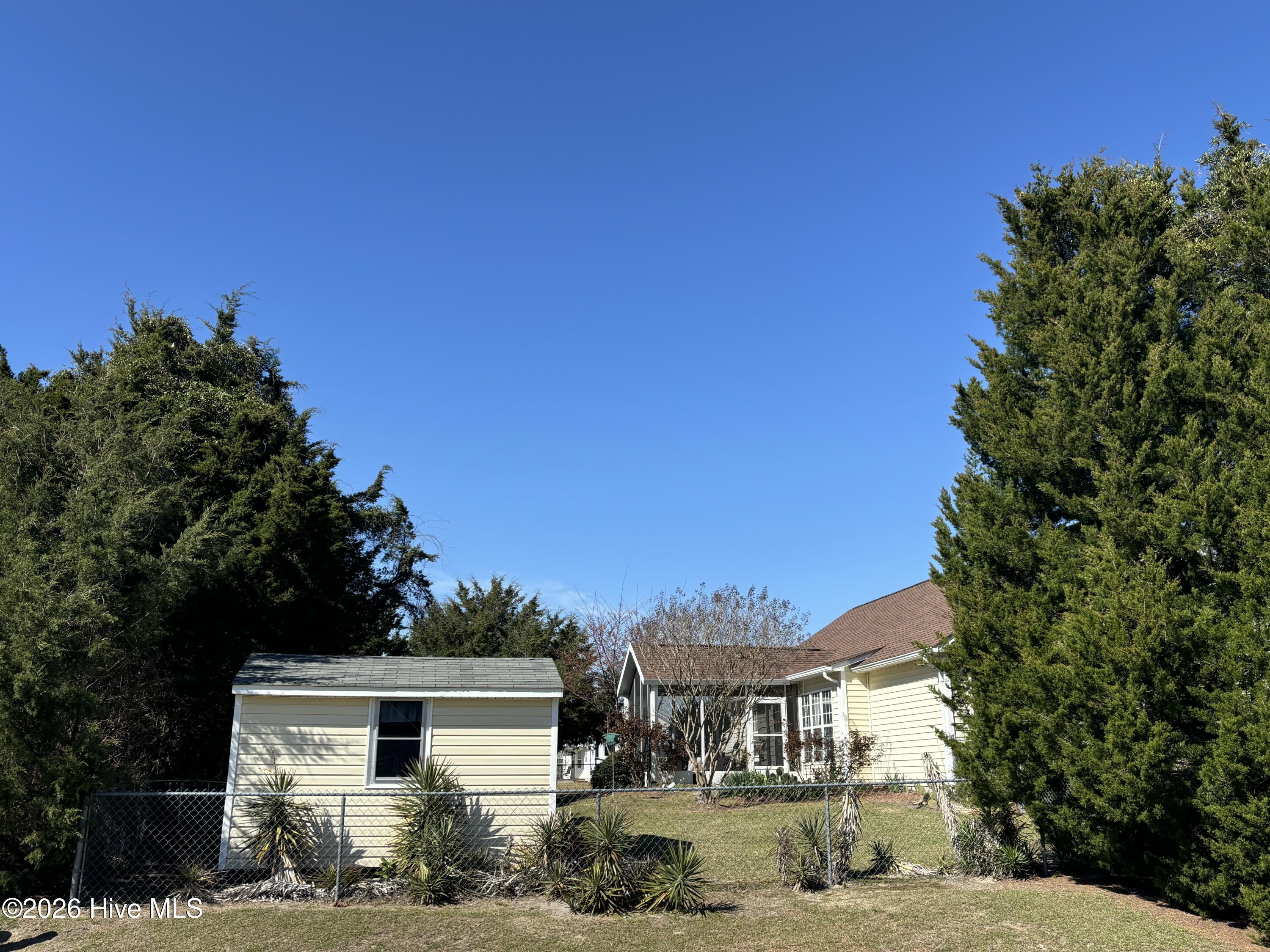 100561448 | Photo 35