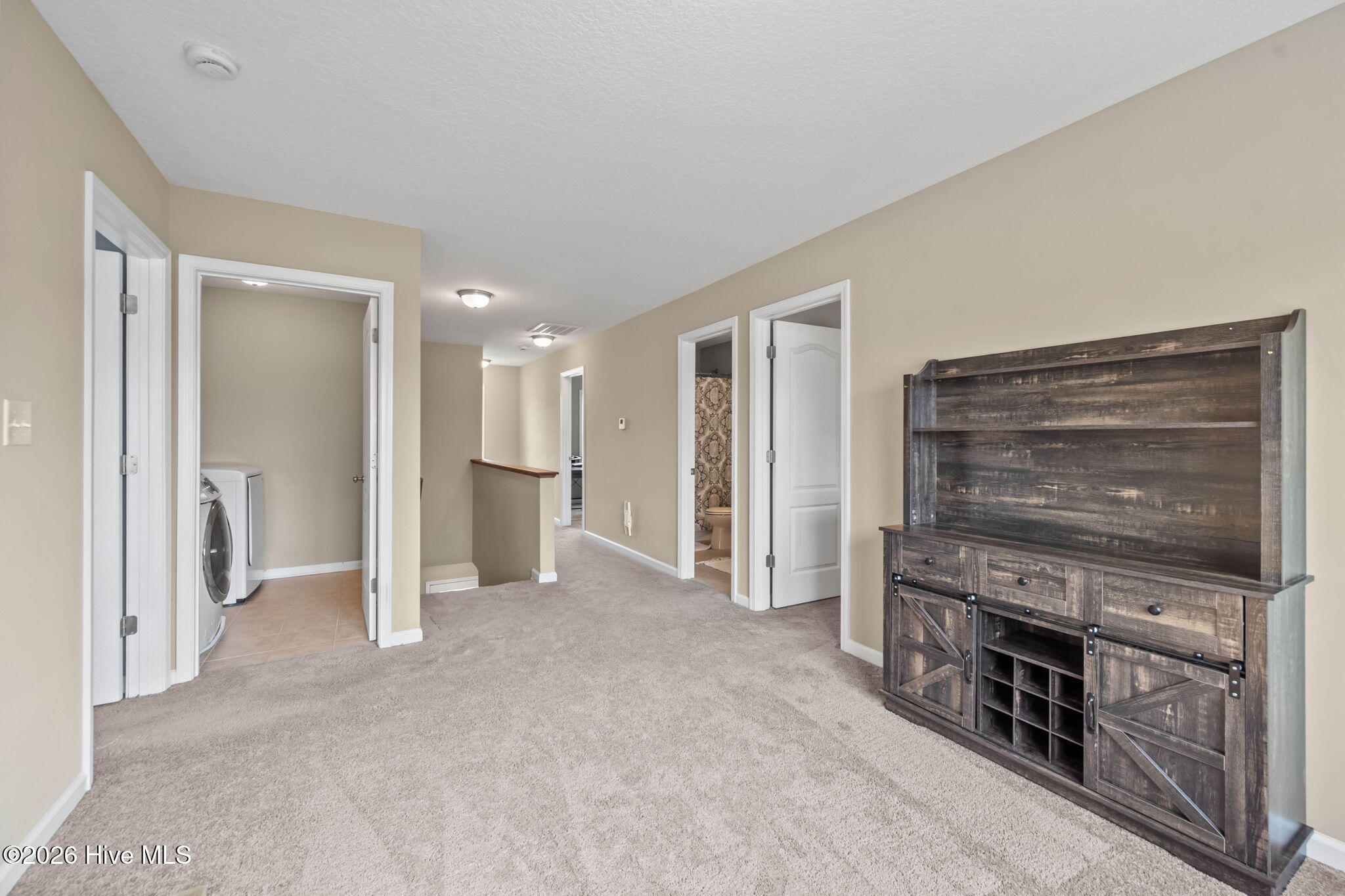 100567705 | Photo 14