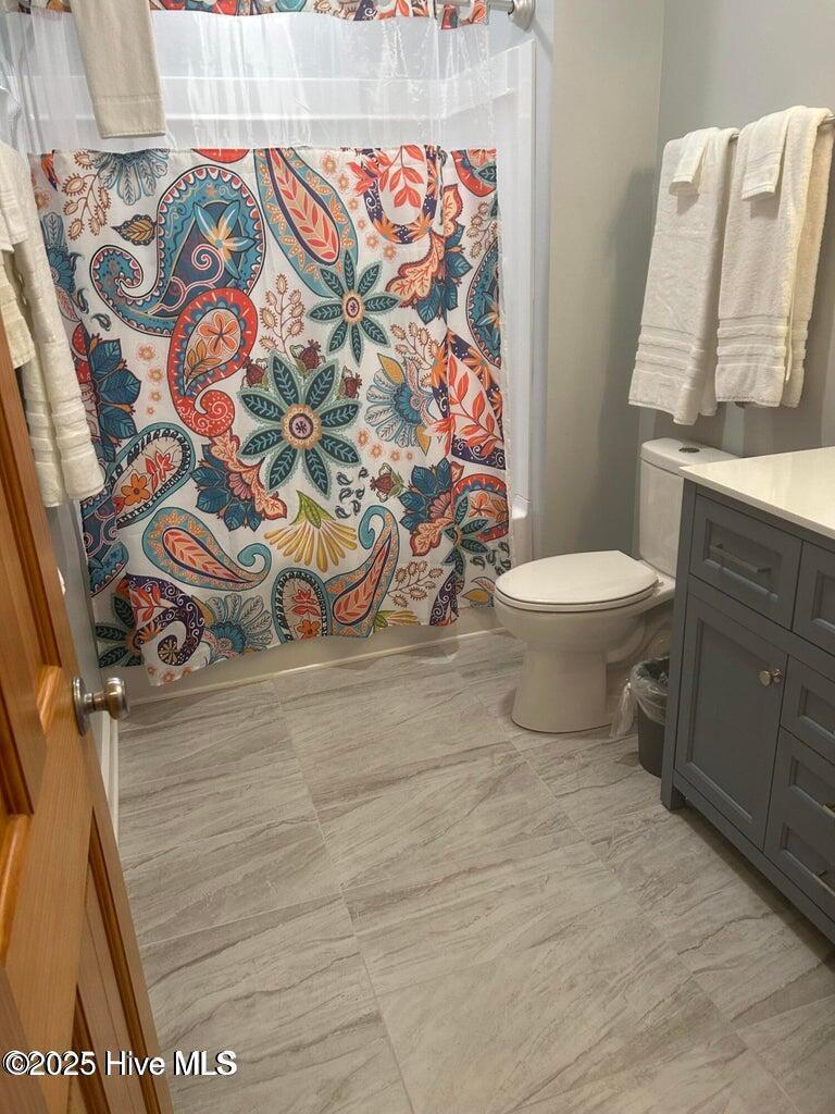 100529389 | Photo 40