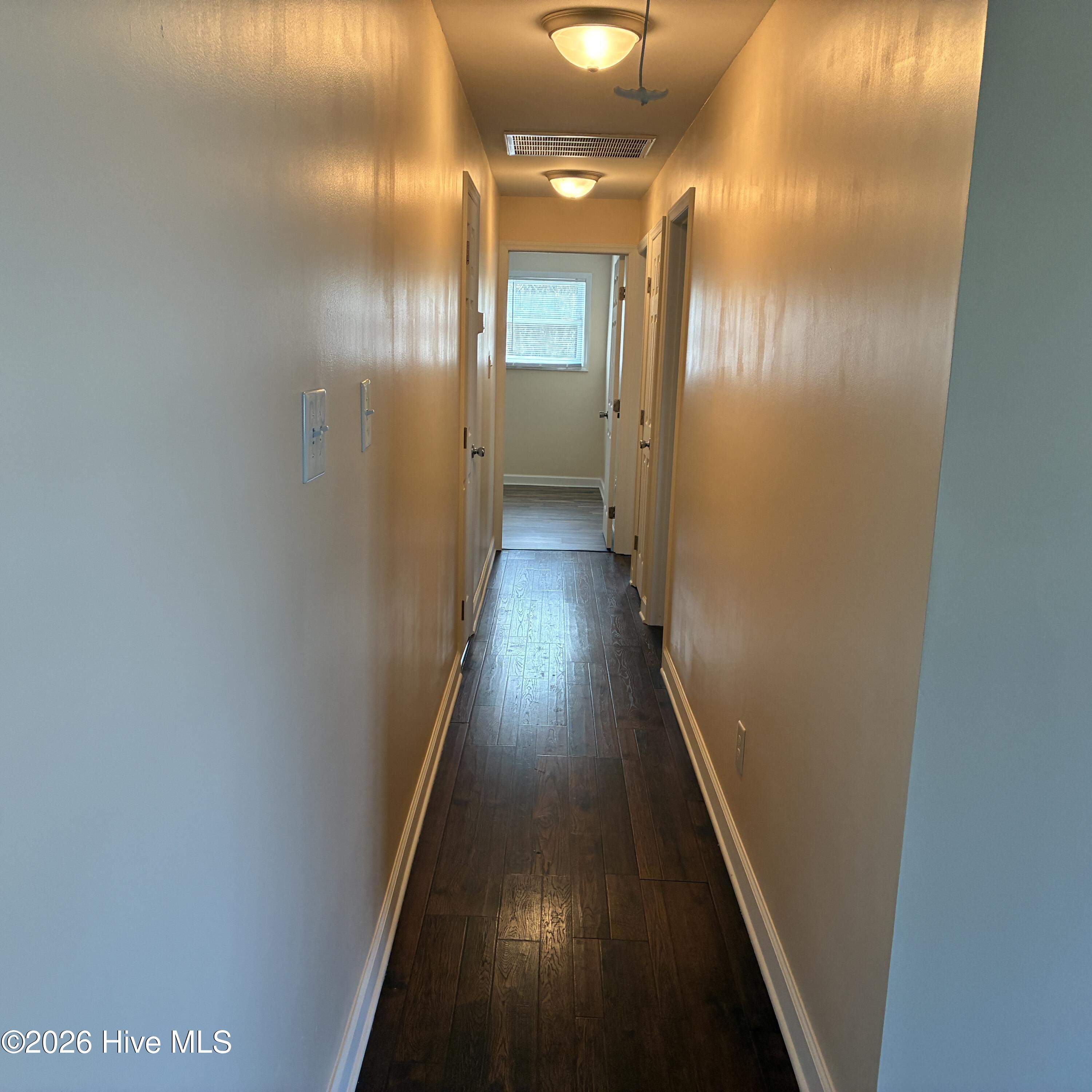 100560744 | Photo 19