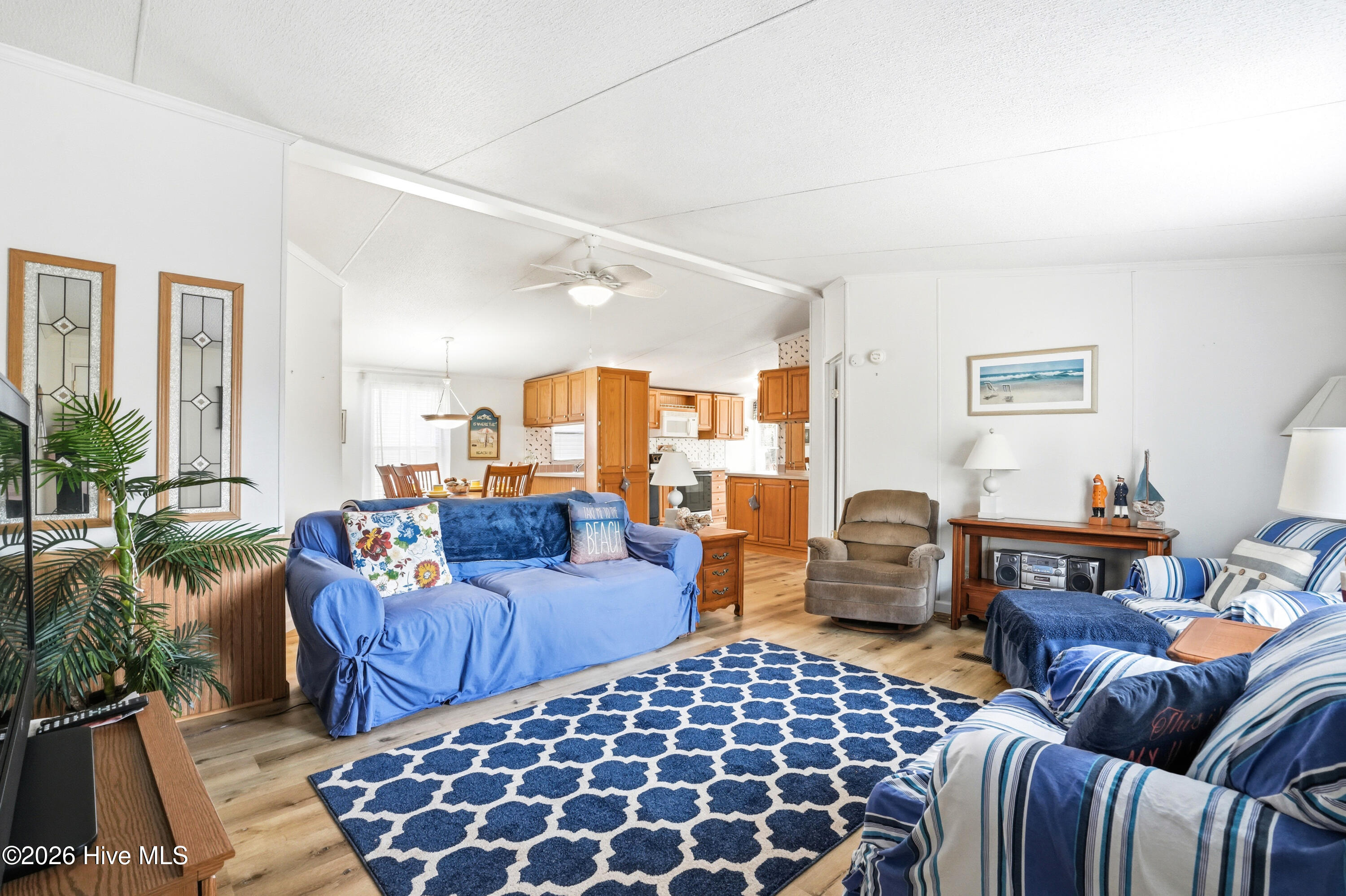 100565641 | Photo 20