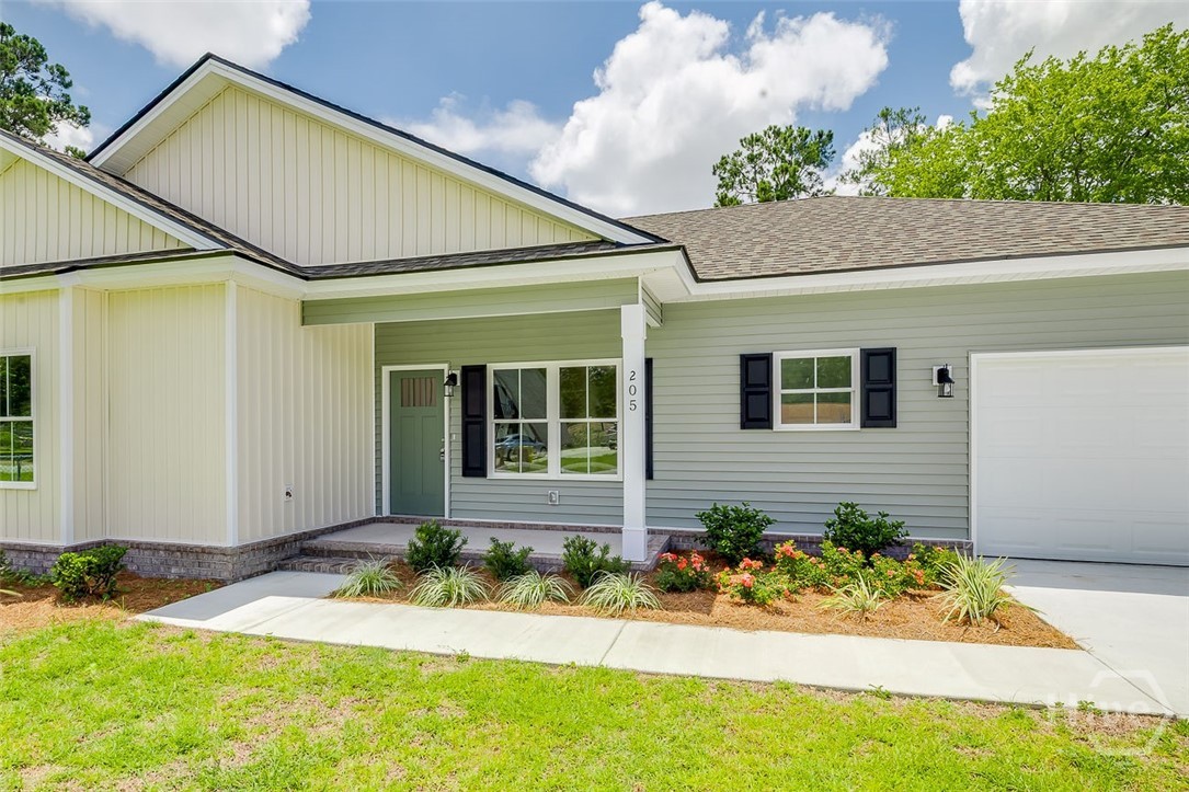 Photo 2 of Single family home for sale at 205 Melrose Pl, Rincon, GA 31326 | MLS# SA357167 | Listing updated on 2026-09-19