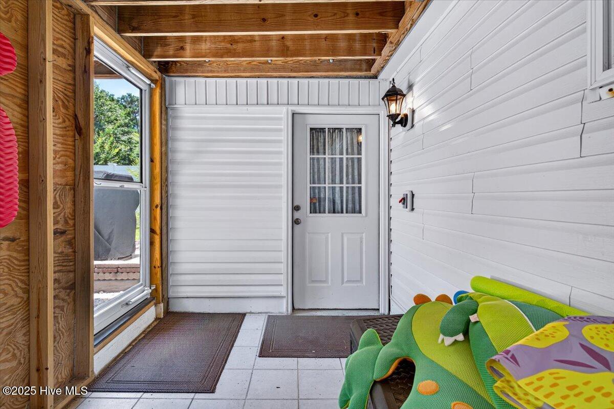 100514945 | Photo 46