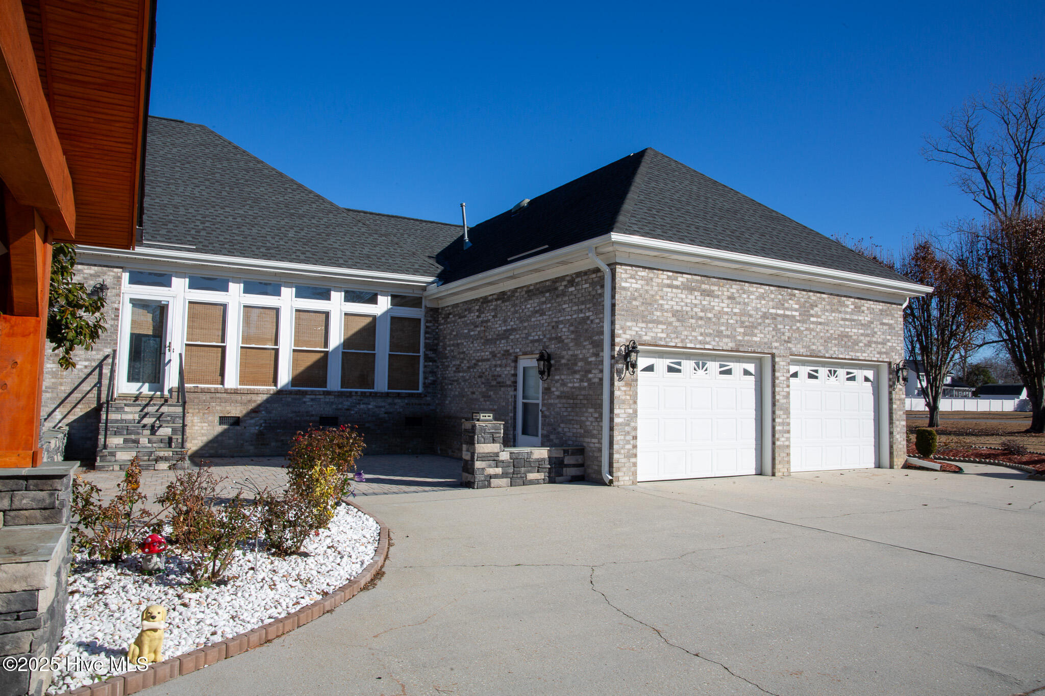 100546342 | Photo 16