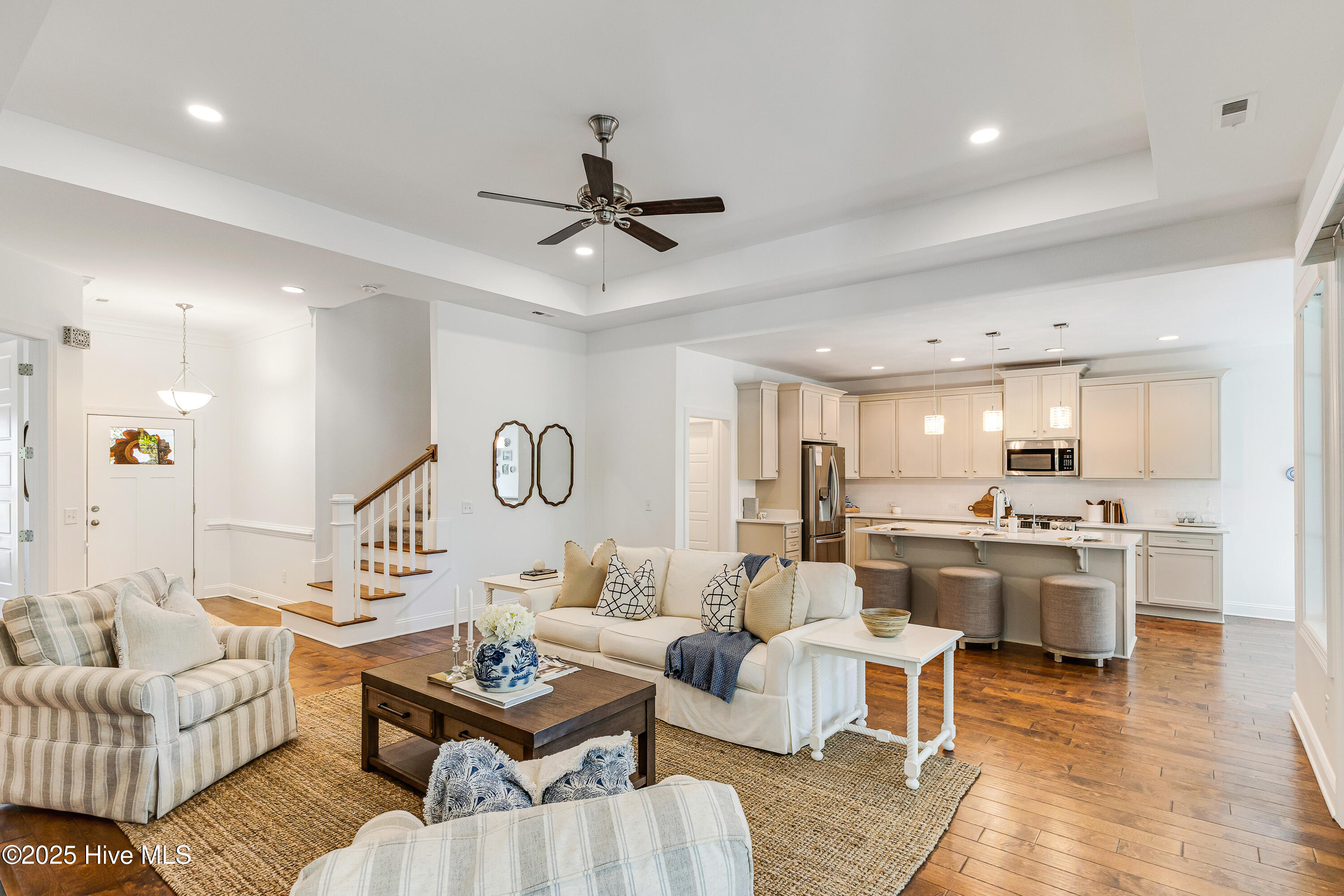 100542174 | Photo 14