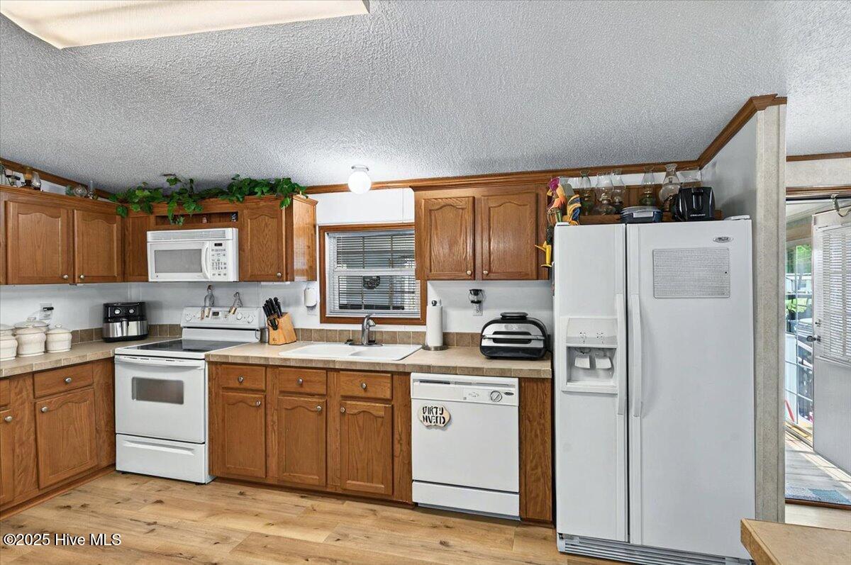 100555131 | Photo 14