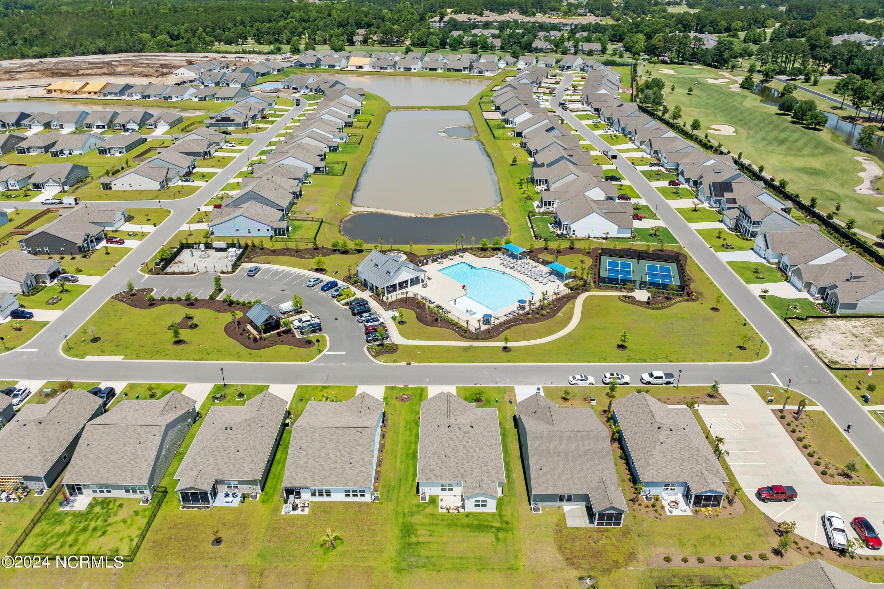 100536699 | Photo 26