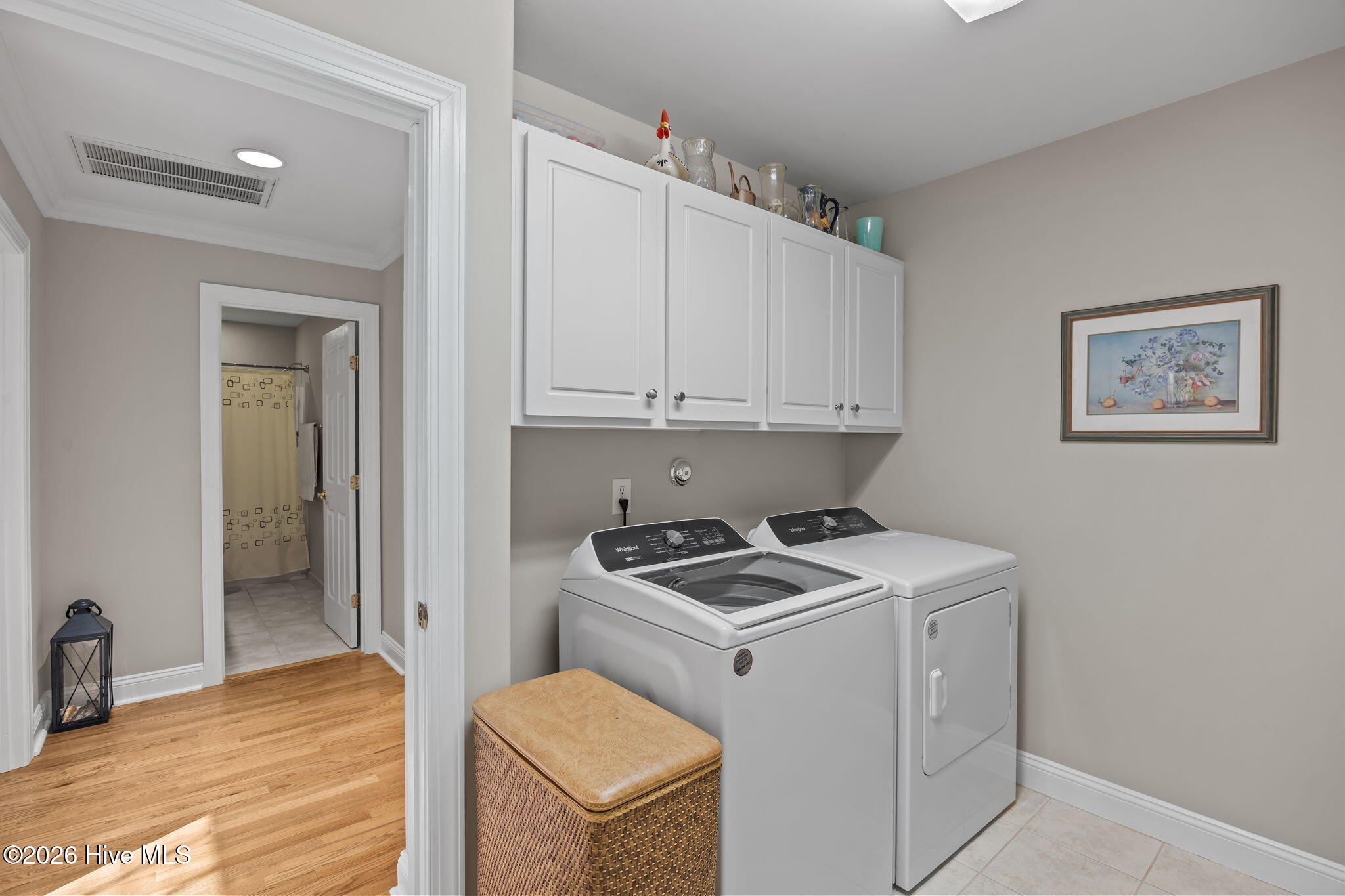 100567034 | Photo 24