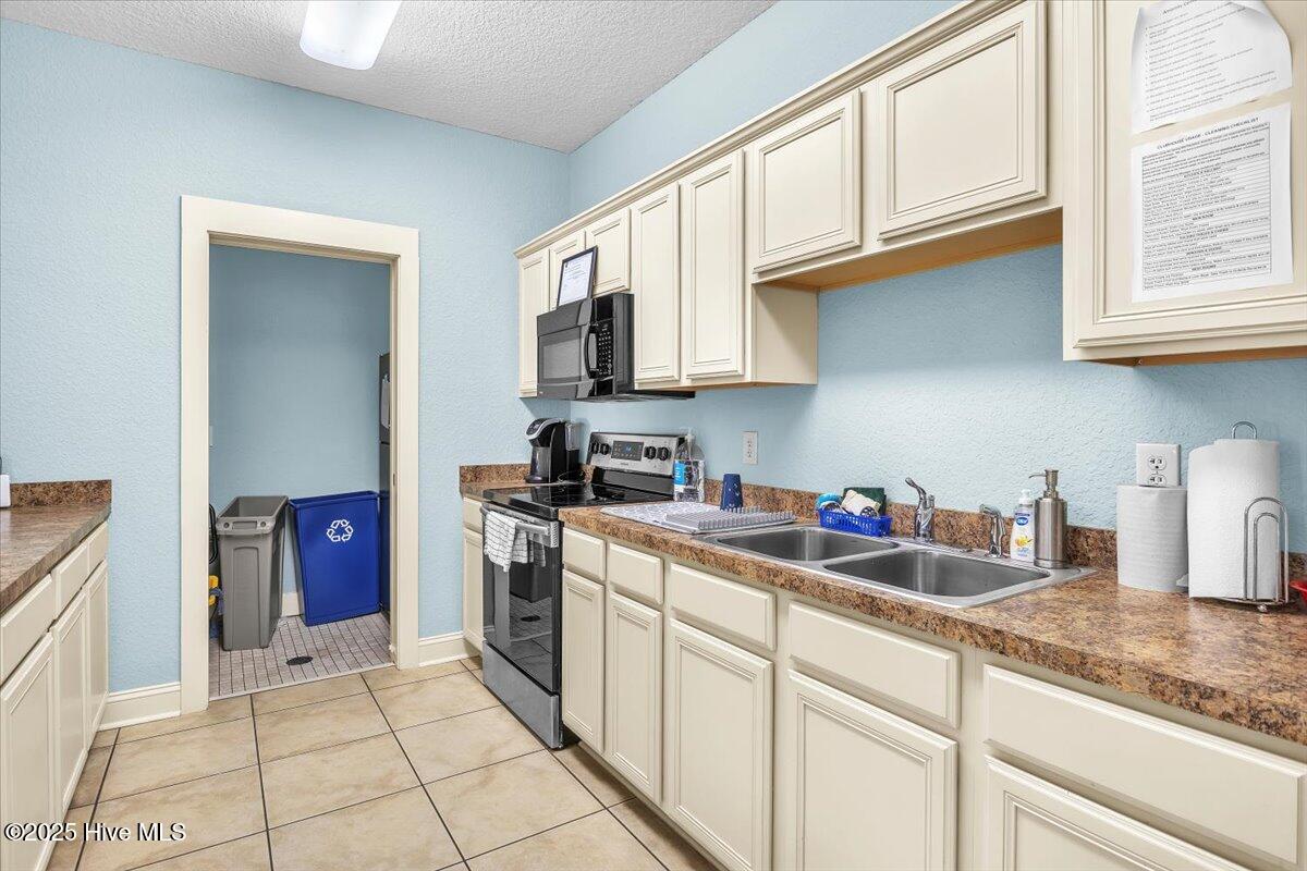 100541997 | Photo 39