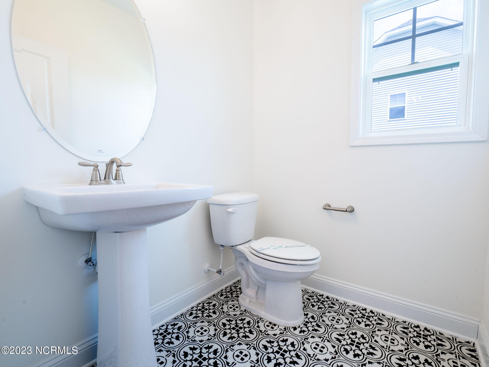 100550664 | Photo 11