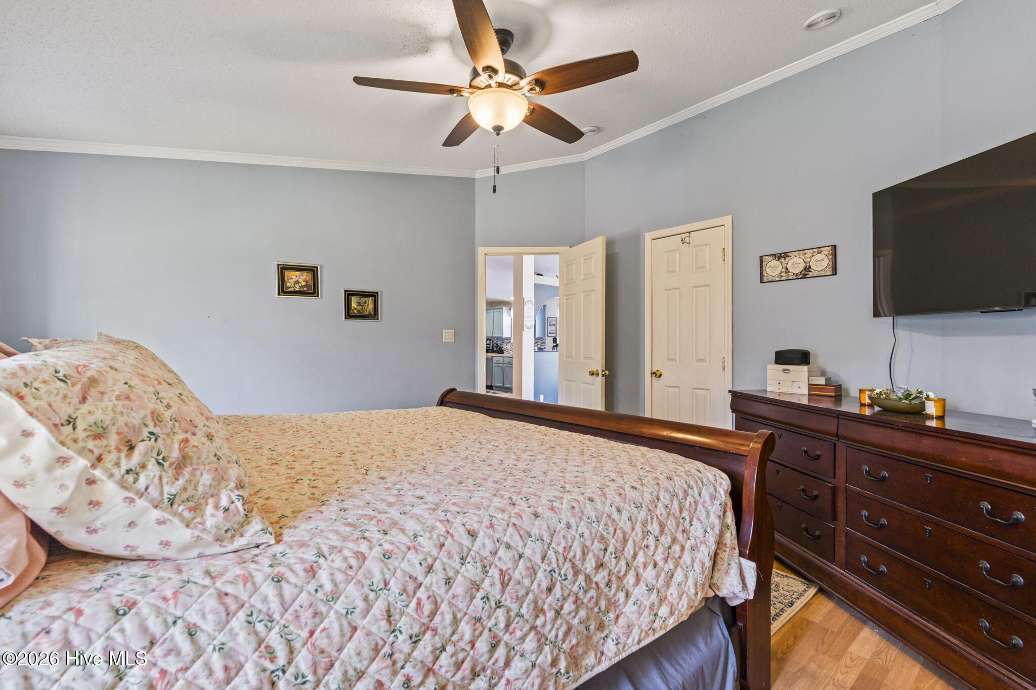 100563458 | Photo 10