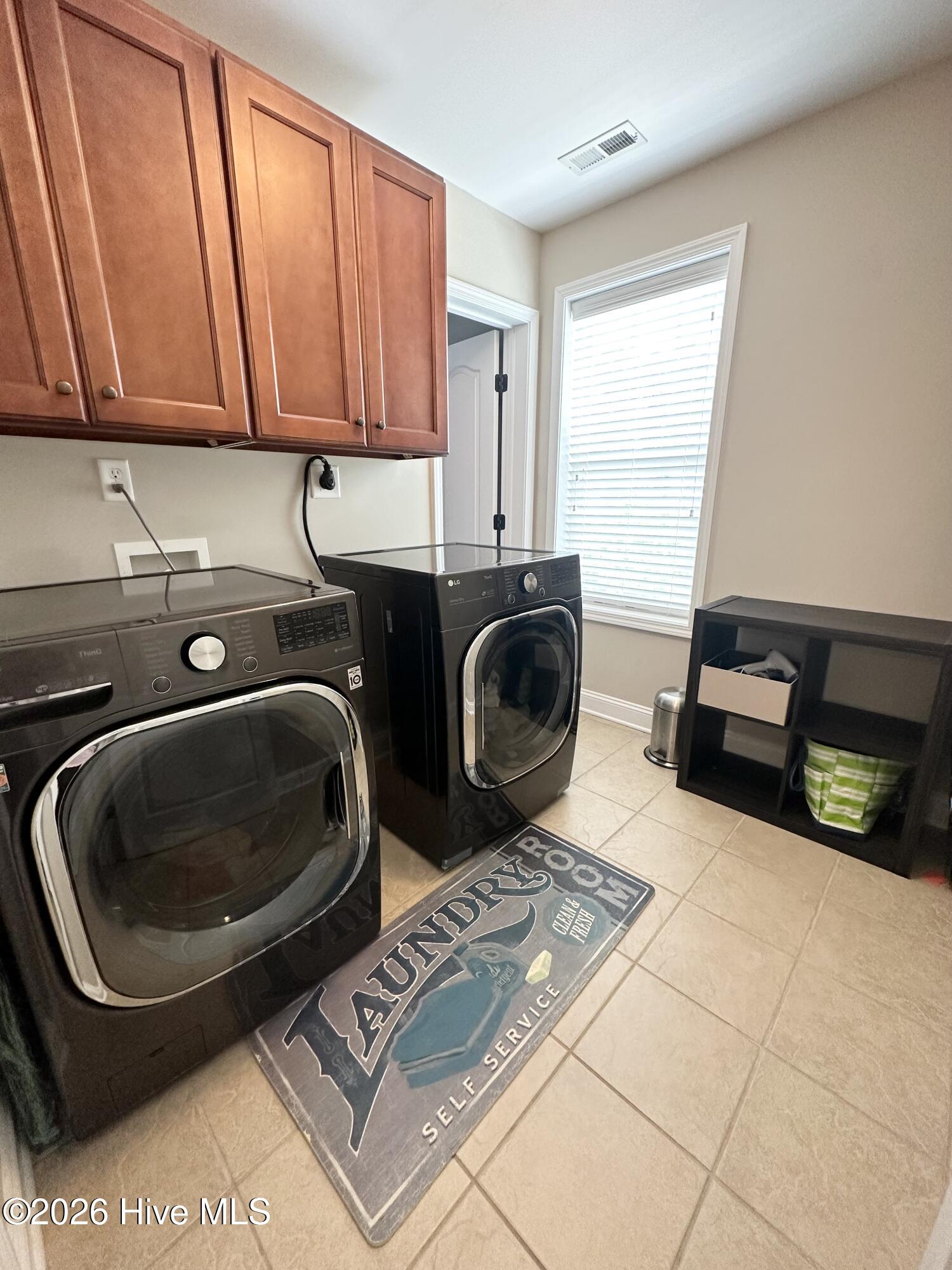 100563138 | Photo 80