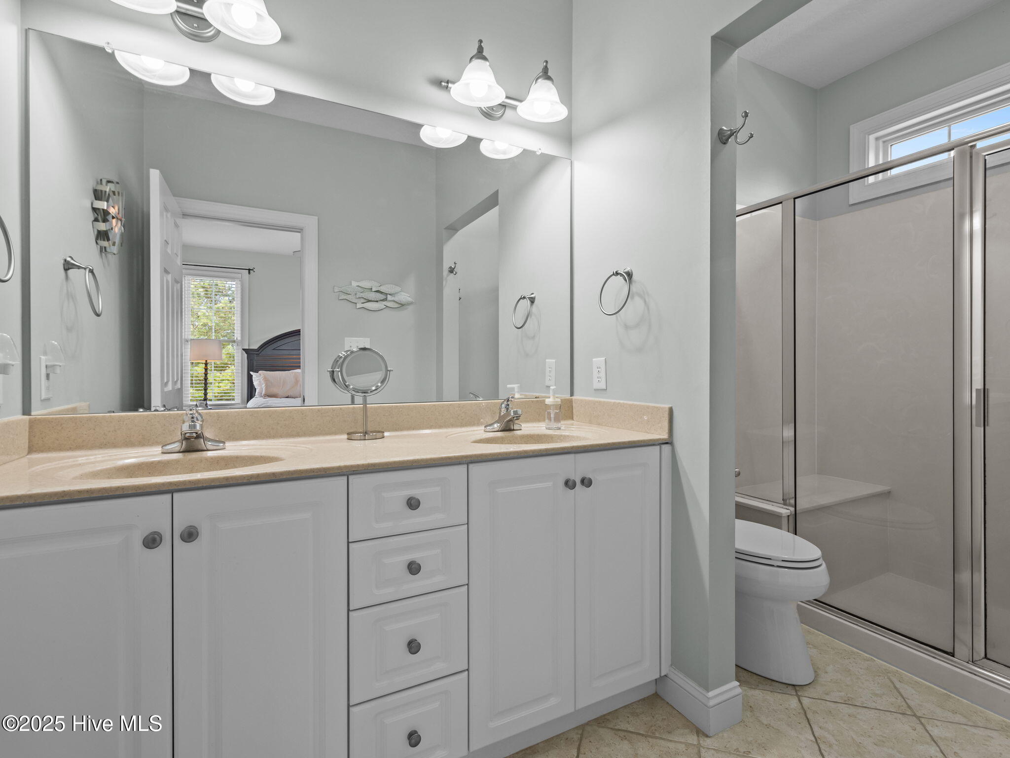 100541168 | Photo 21