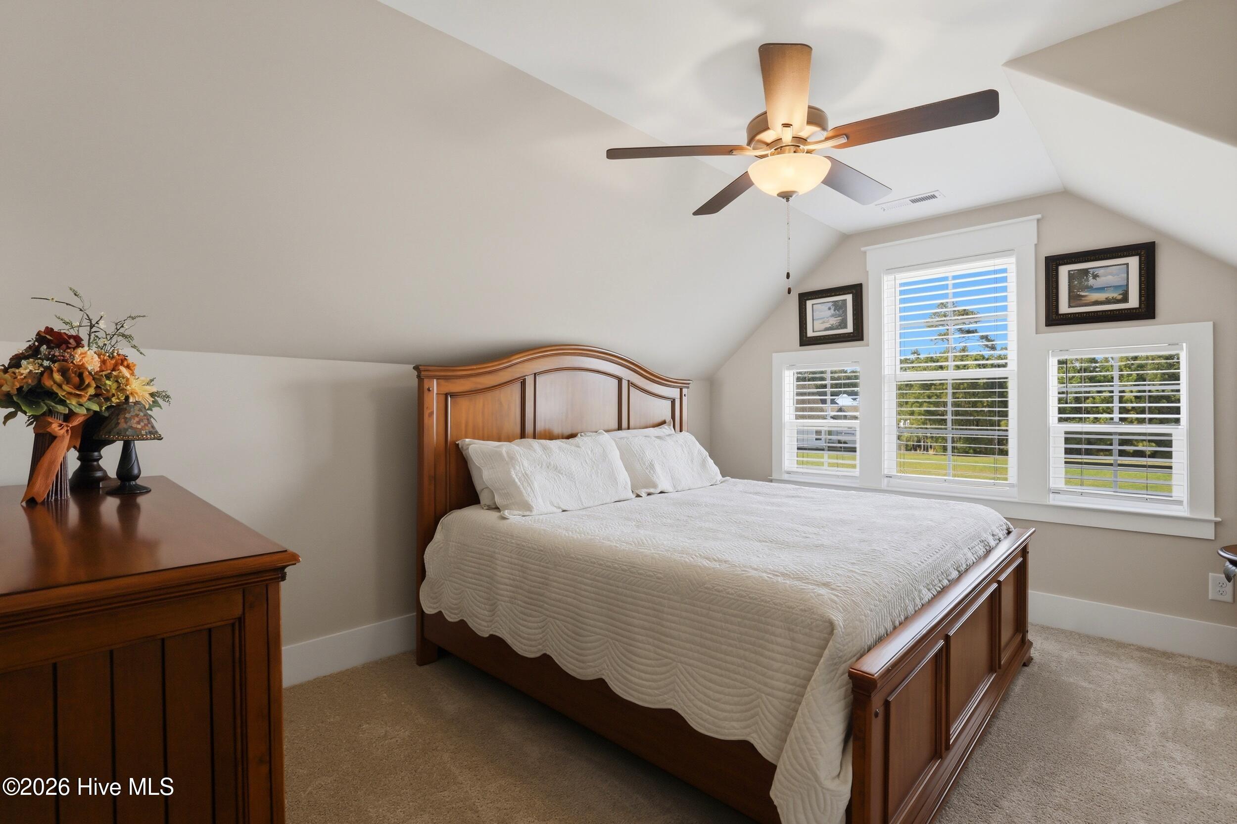 100562298 | Photo 48