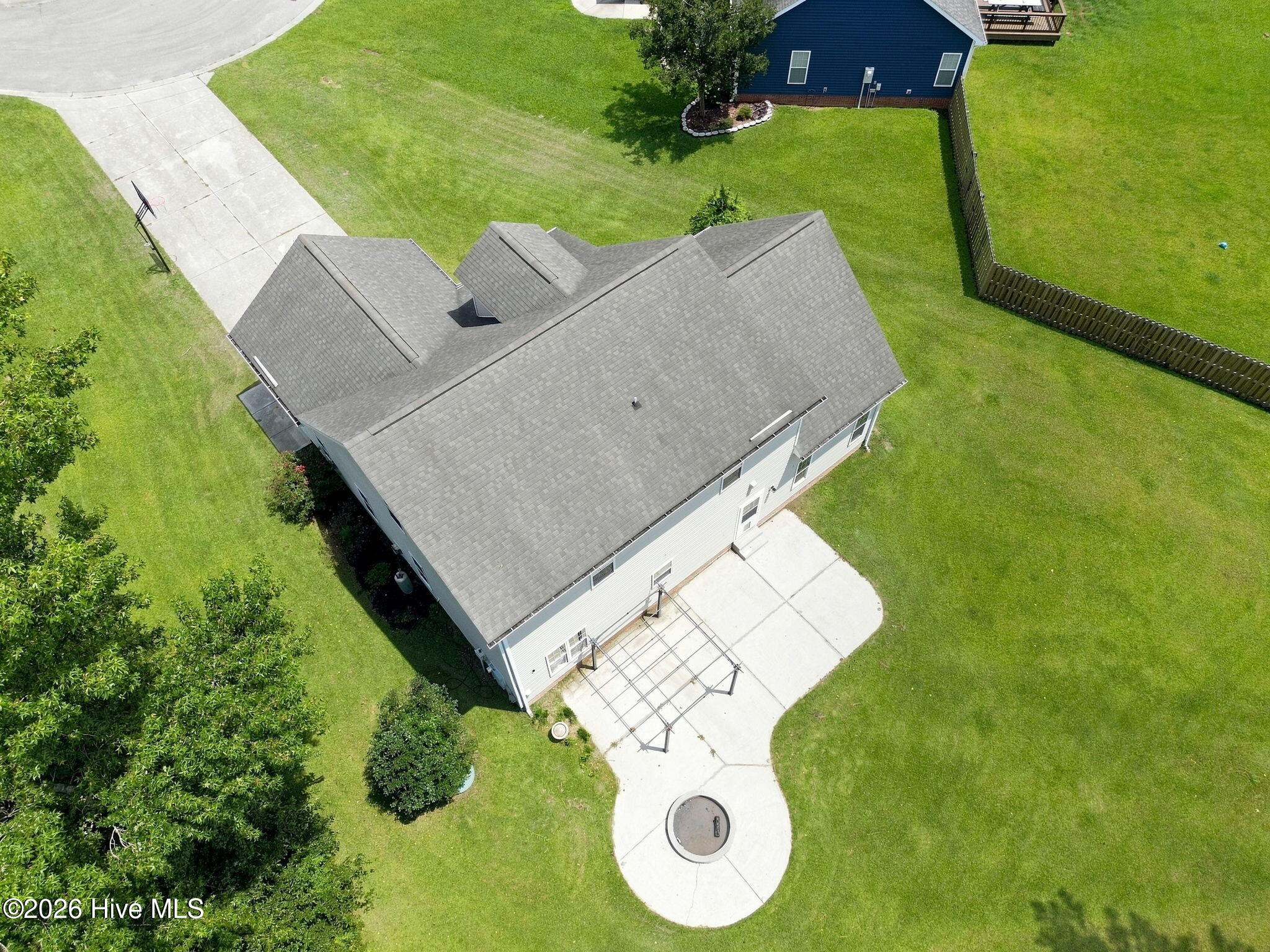 302 Squire Court,Maple Hill