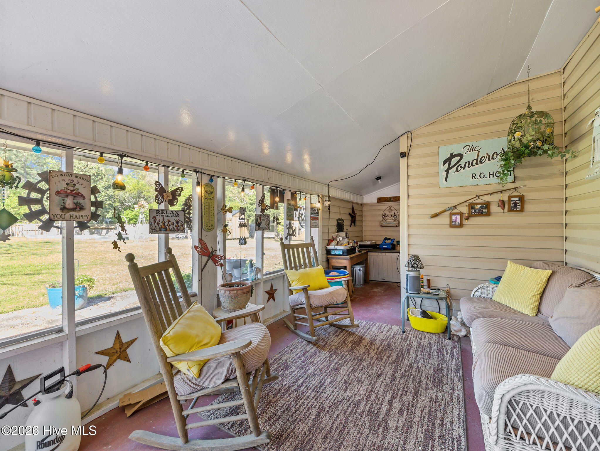 100566121 | Photo 51