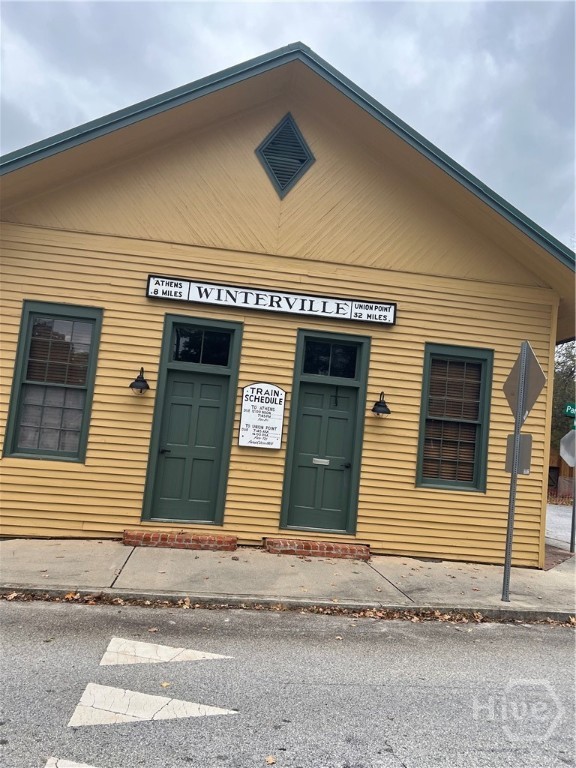 Homes for sale in Winterville, GA | 5010 Hickory Dr, Winterville, GA 30683 | MLS# CL342851