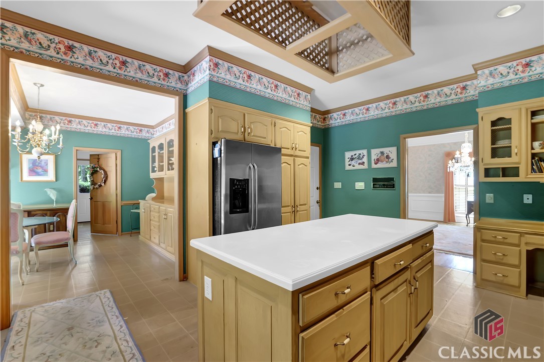 2795 Hawthorne Drive